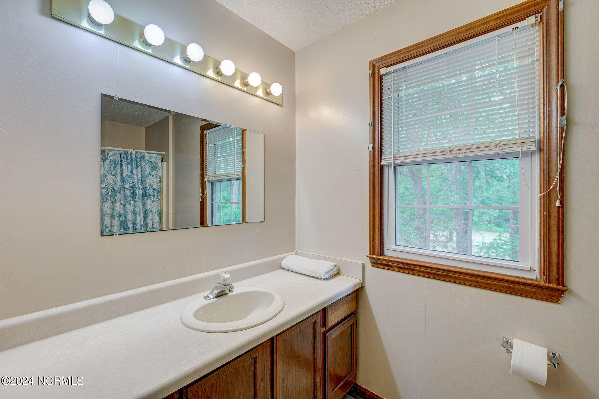 9823 Black Bear Hollow SE