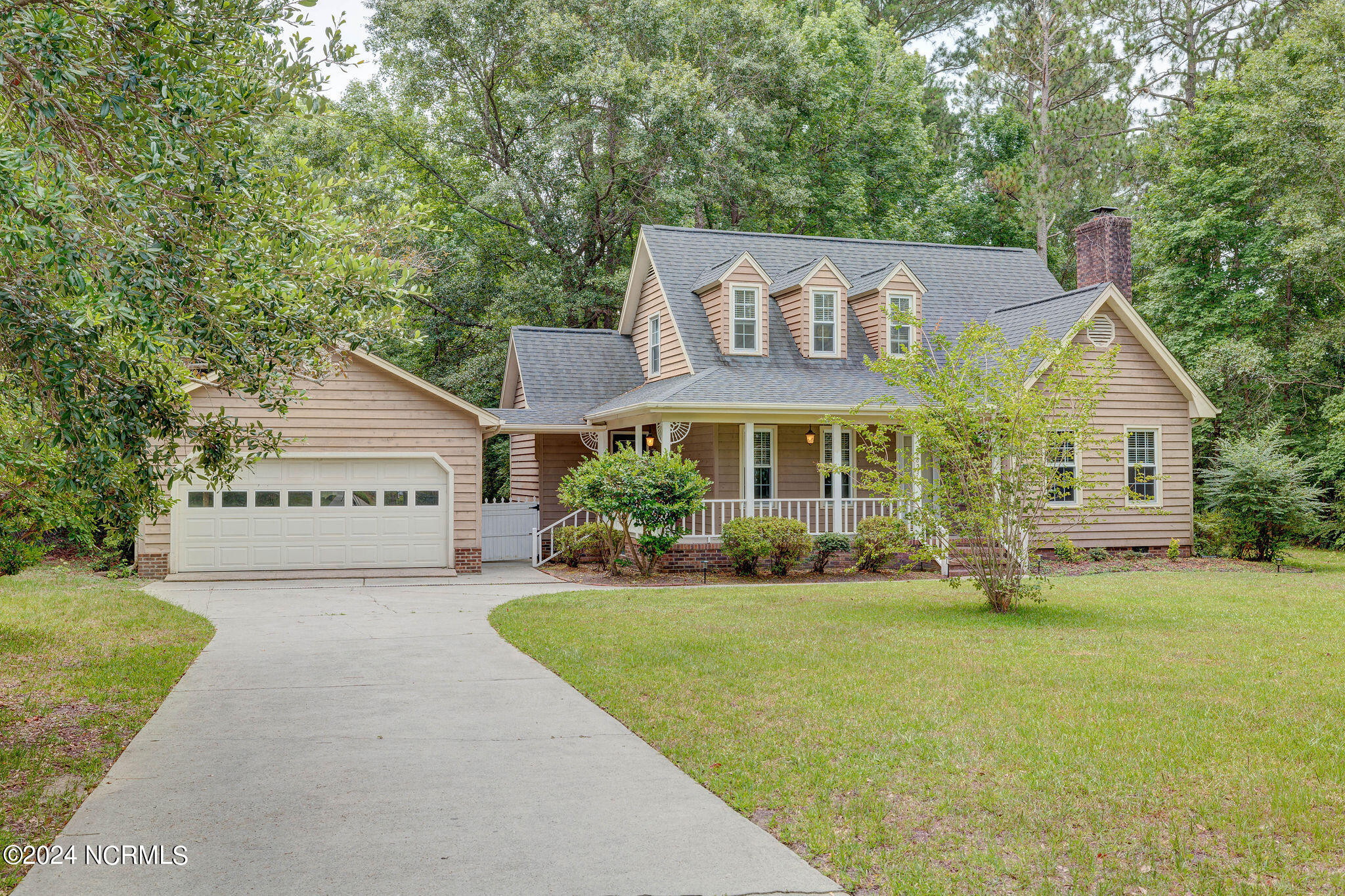 9823 Black Bear Hollow SE