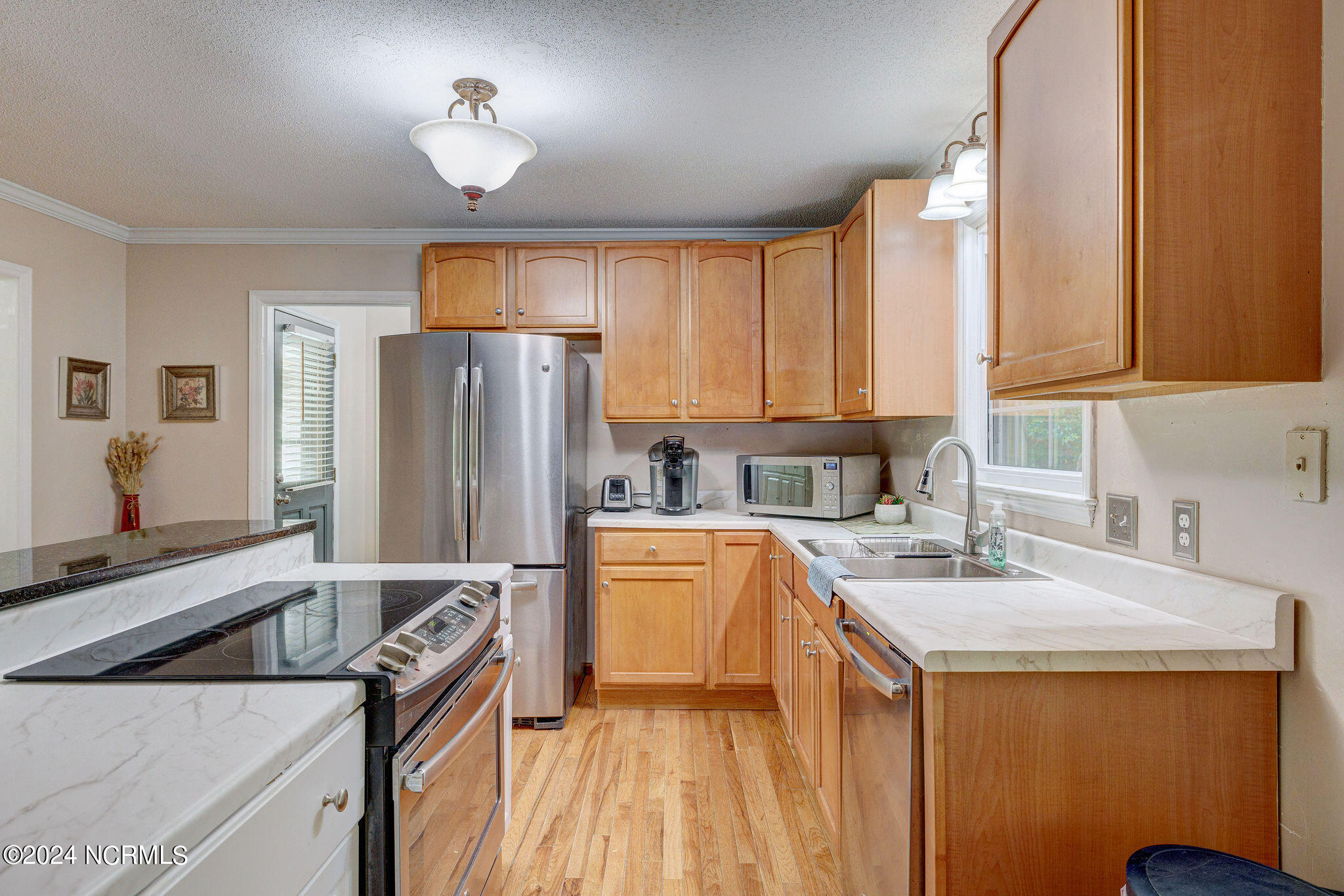 9823 Black Bear Hollow SE