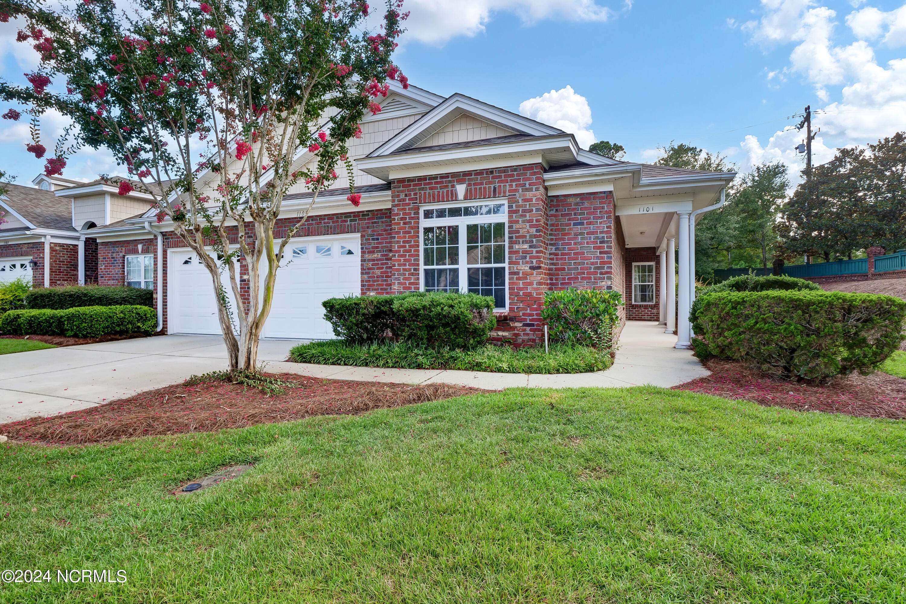 1101 Greensview Circle