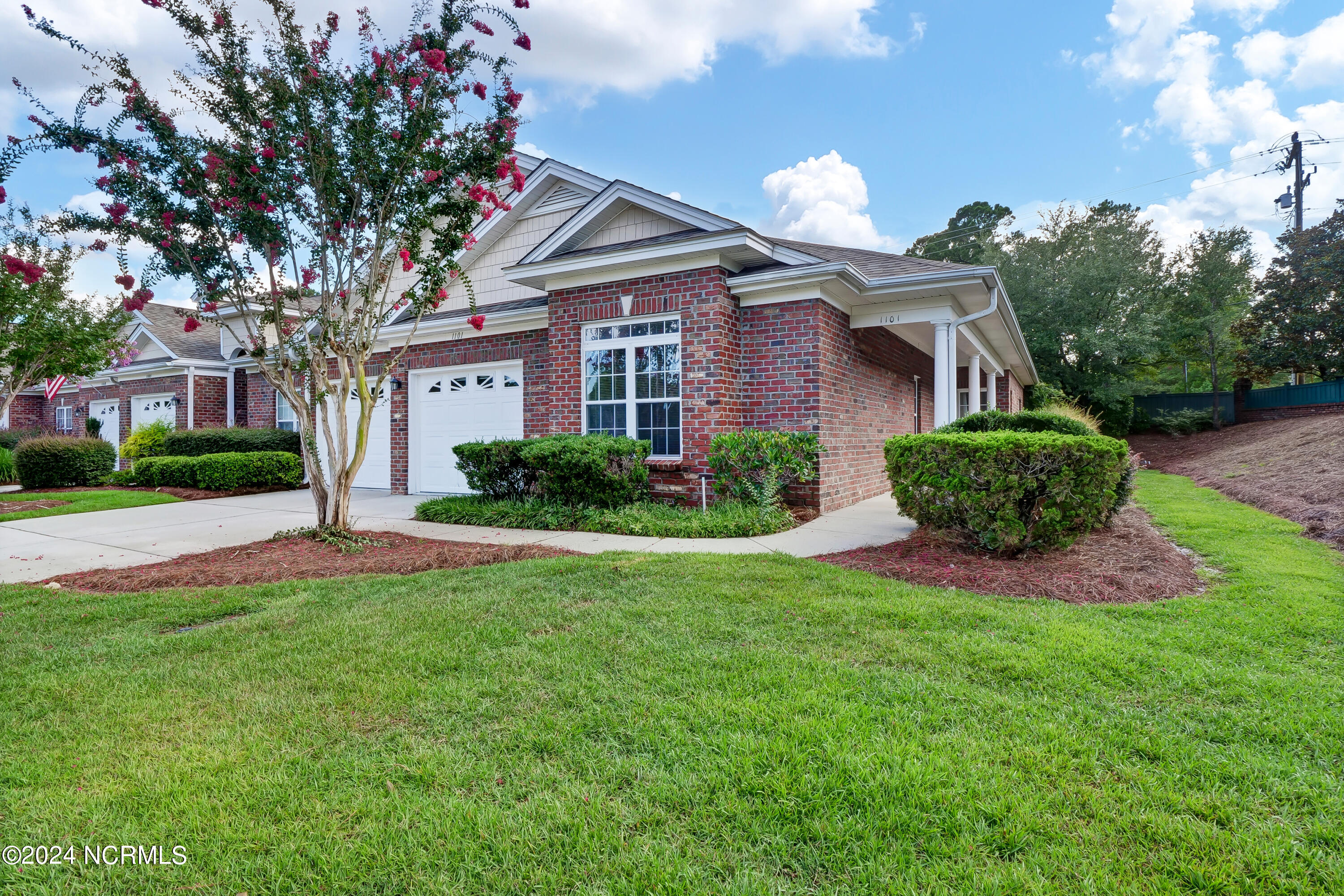 1101 Greensview Circle