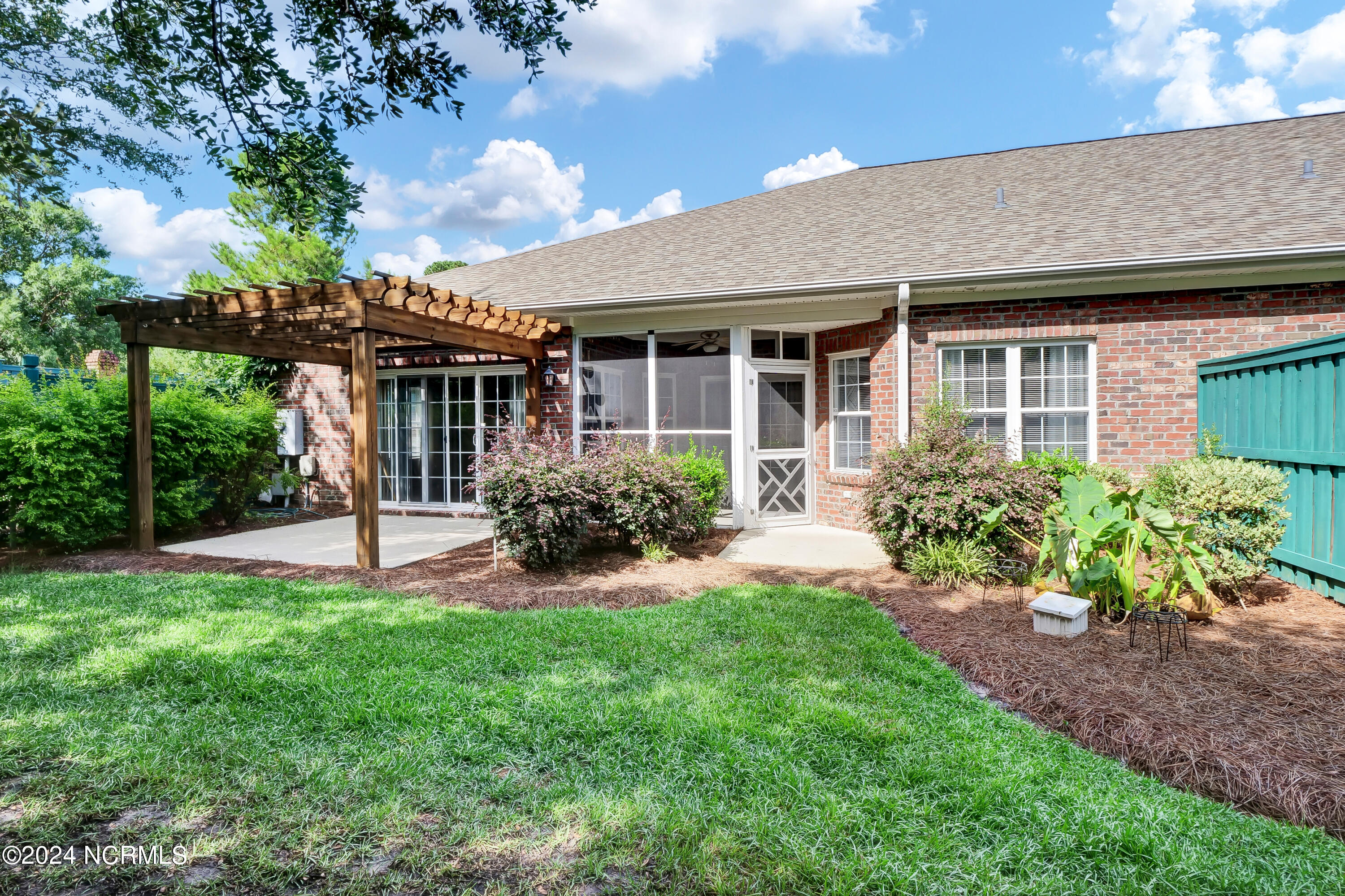 1101 Greensview Circle