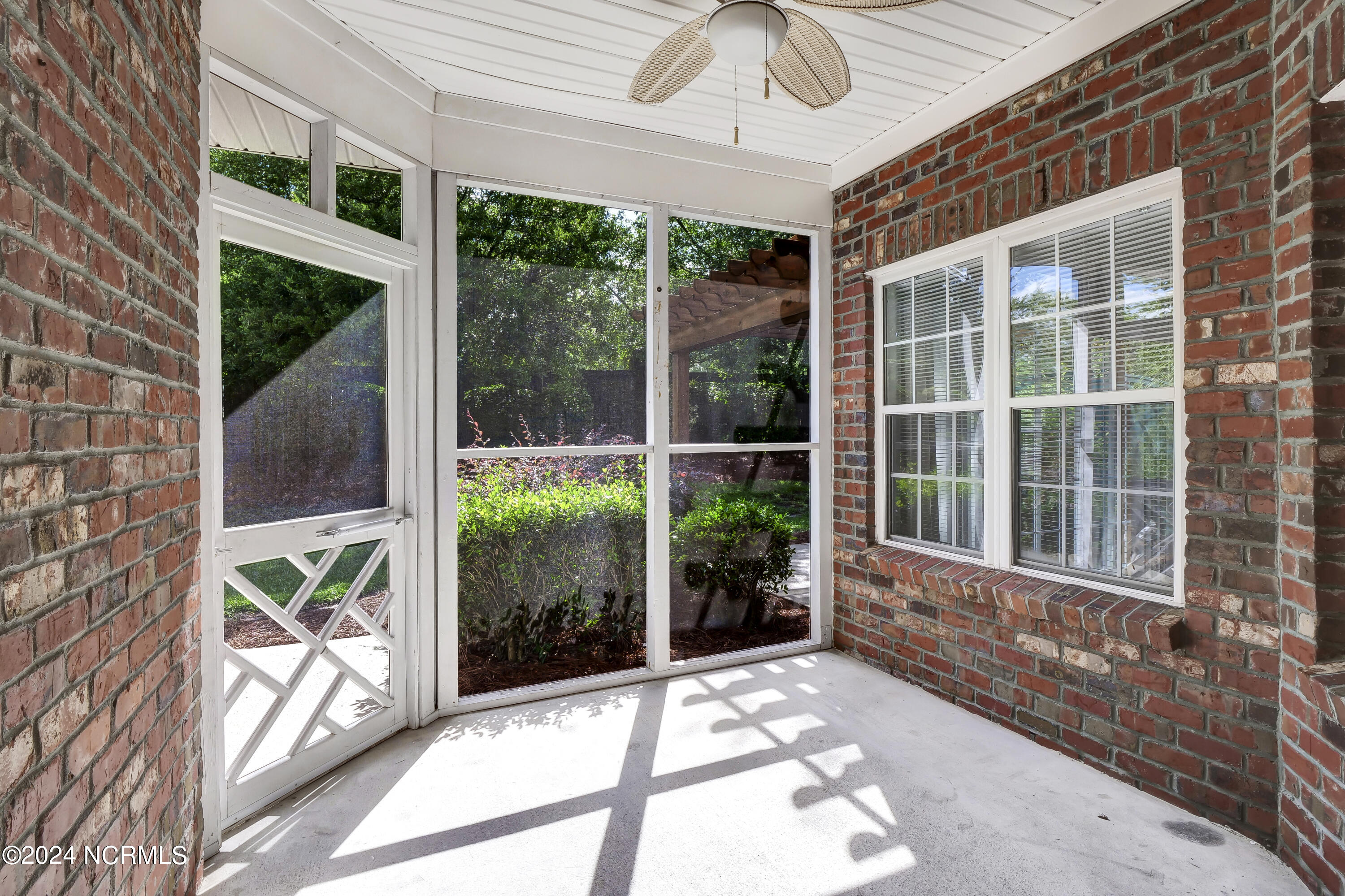 1101 Greensview Circle