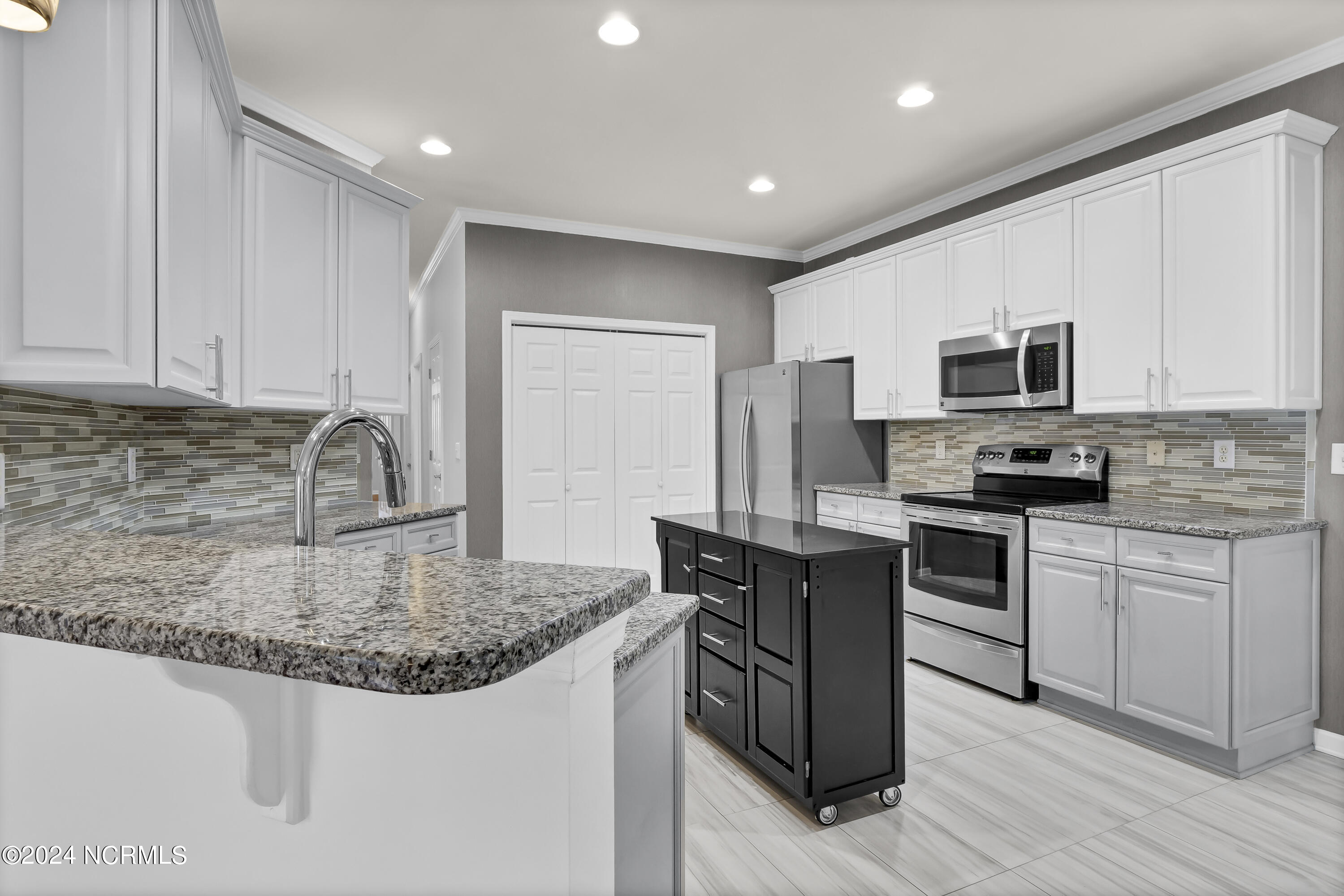 1101 Greensview Circle