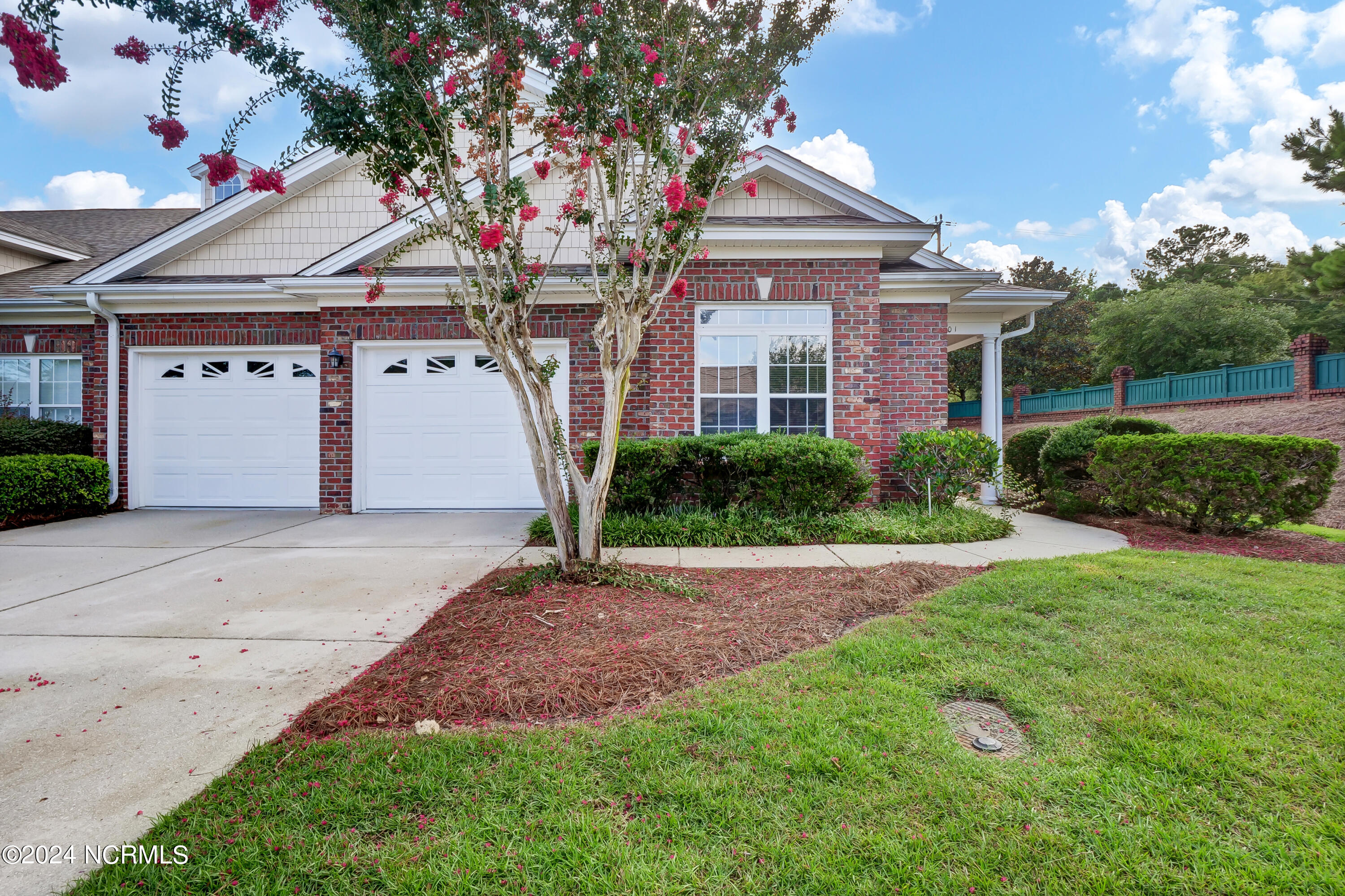 1101 Greensview Circle