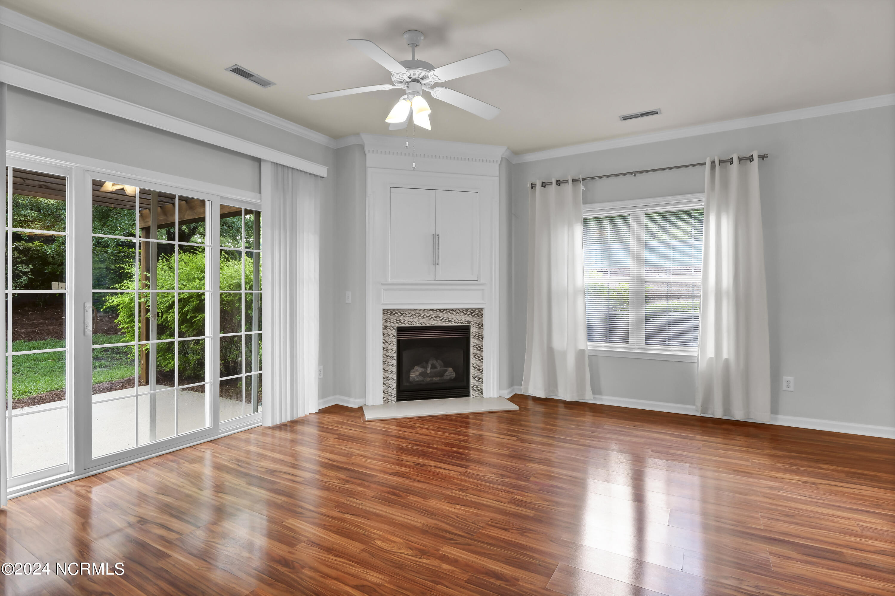 1101 Greensview Circle