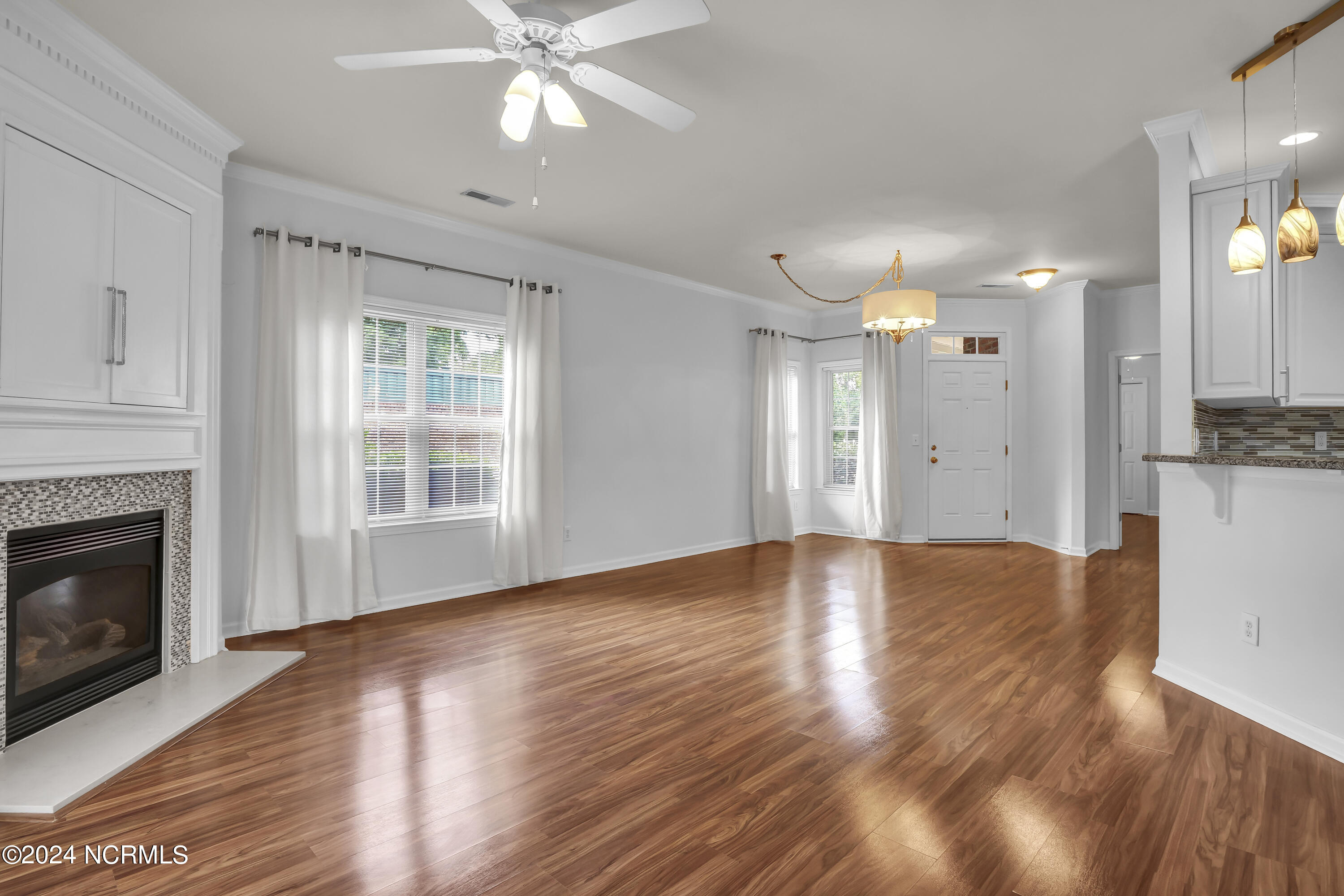 1101 Greensview Circle