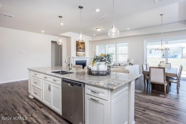 5525 Coral Tide Avenue