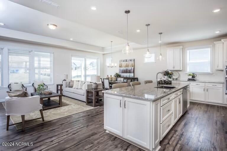 5525 Coral Tide Avenue