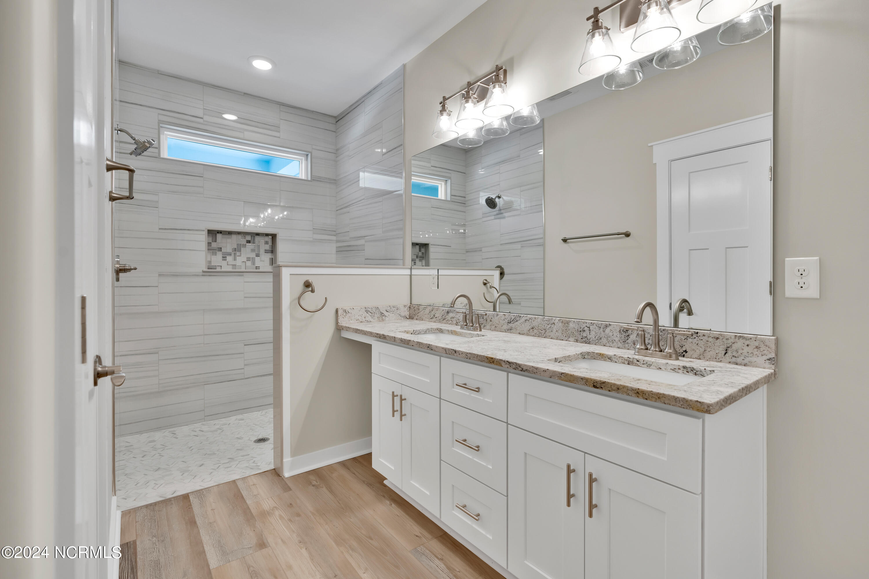 121 SE 19th Street