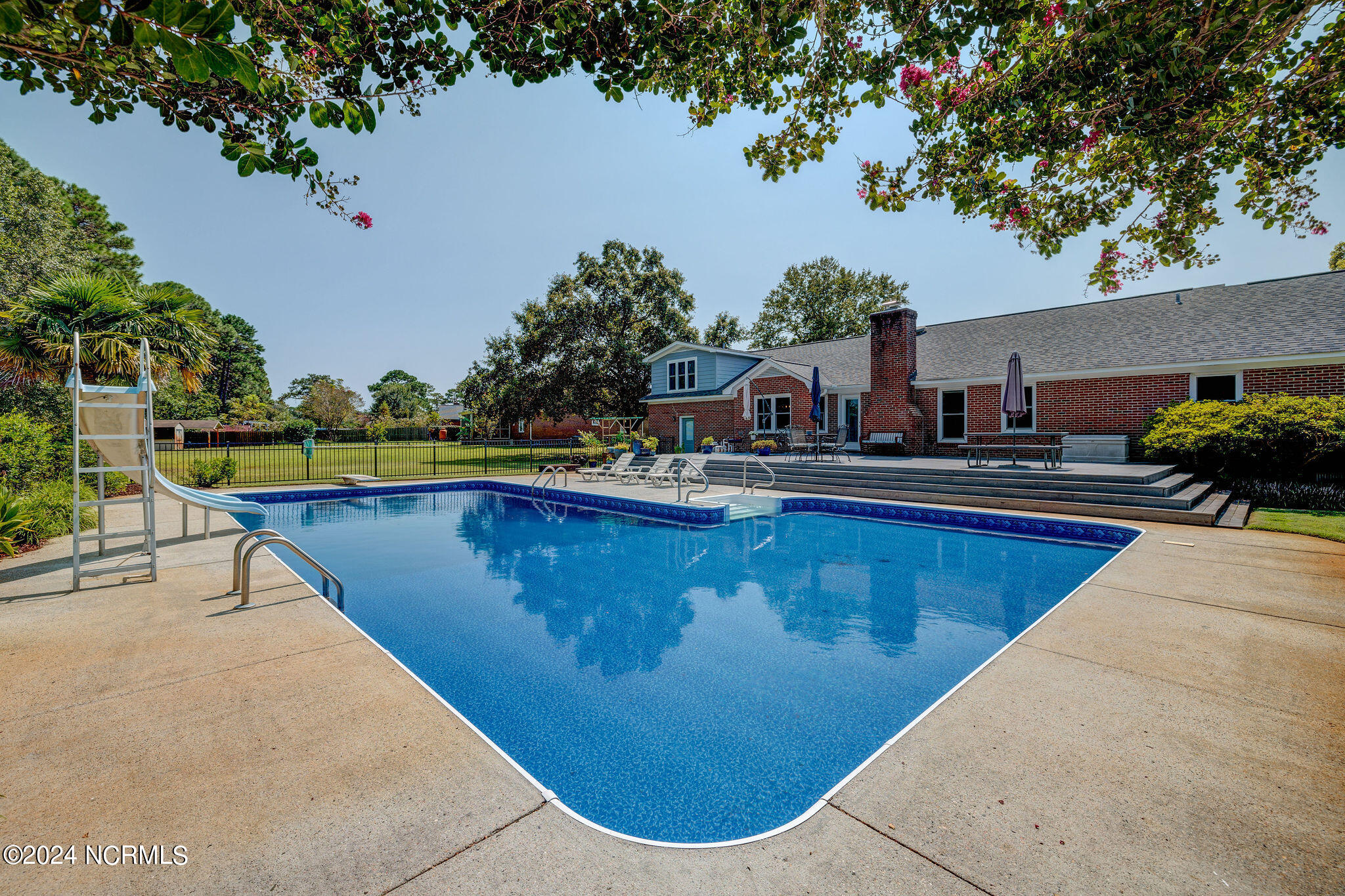427 R L Honeycutt Drive