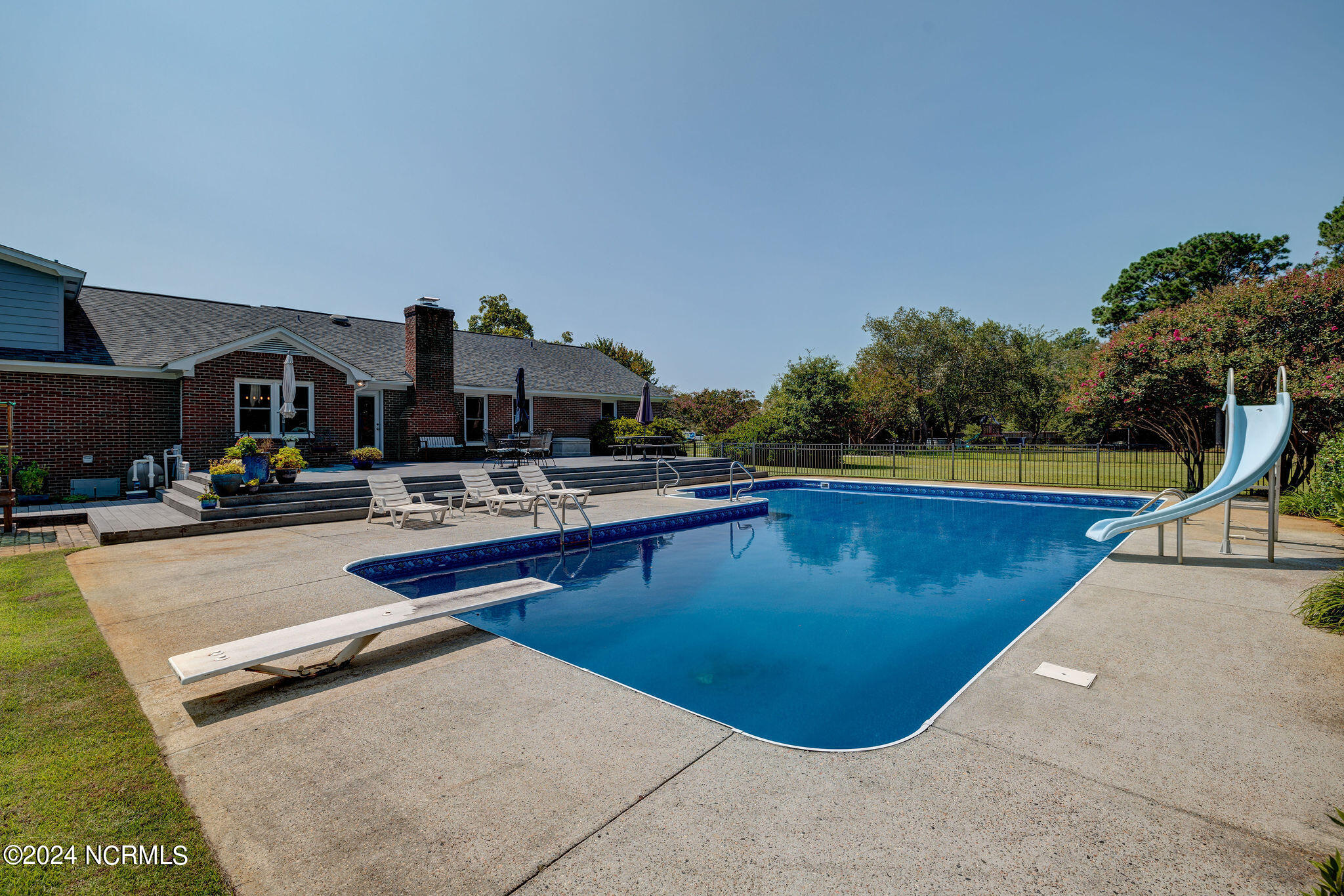 427 R L Honeycutt Drive