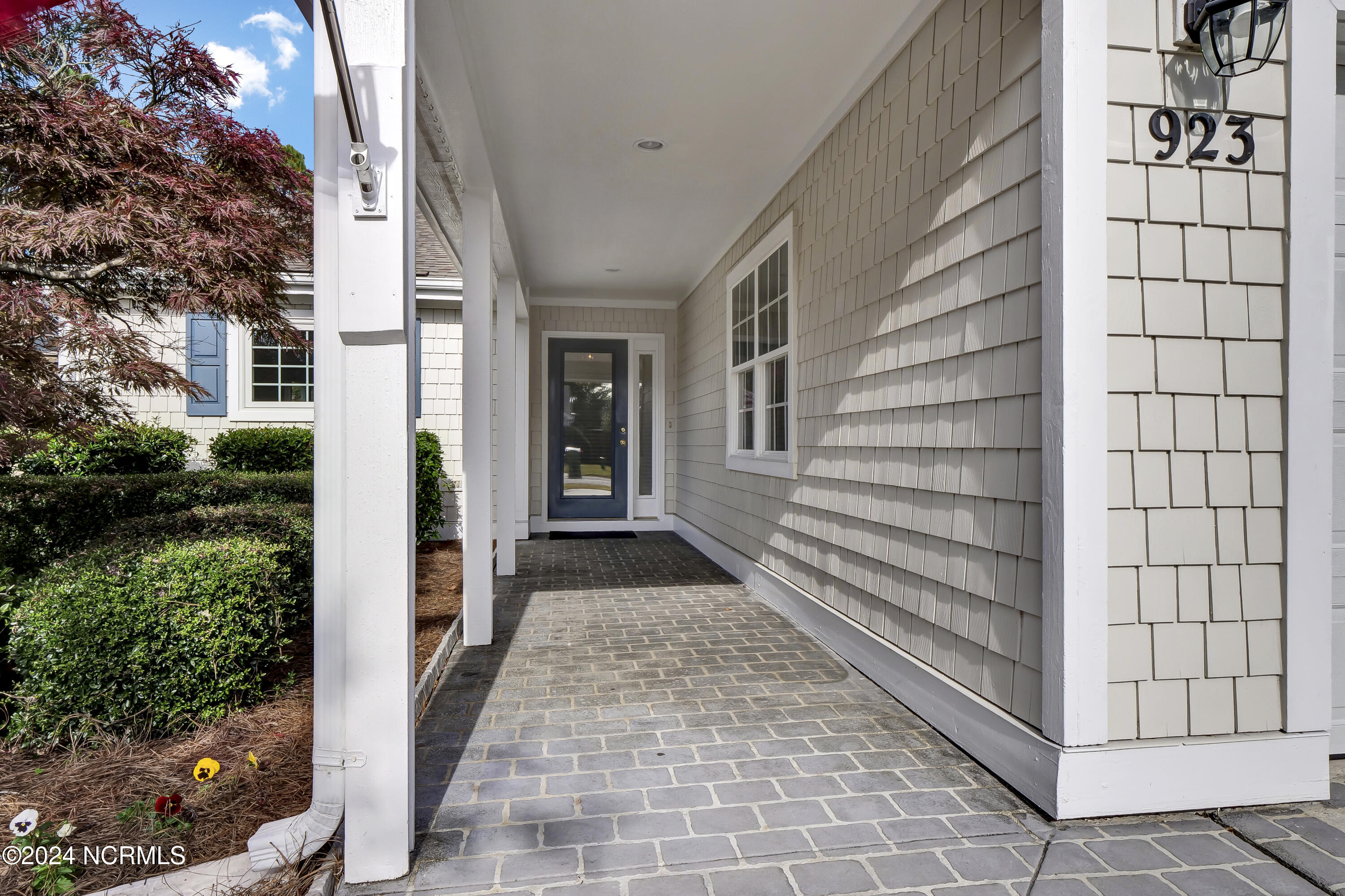 923 Royal Bonnet Drive
