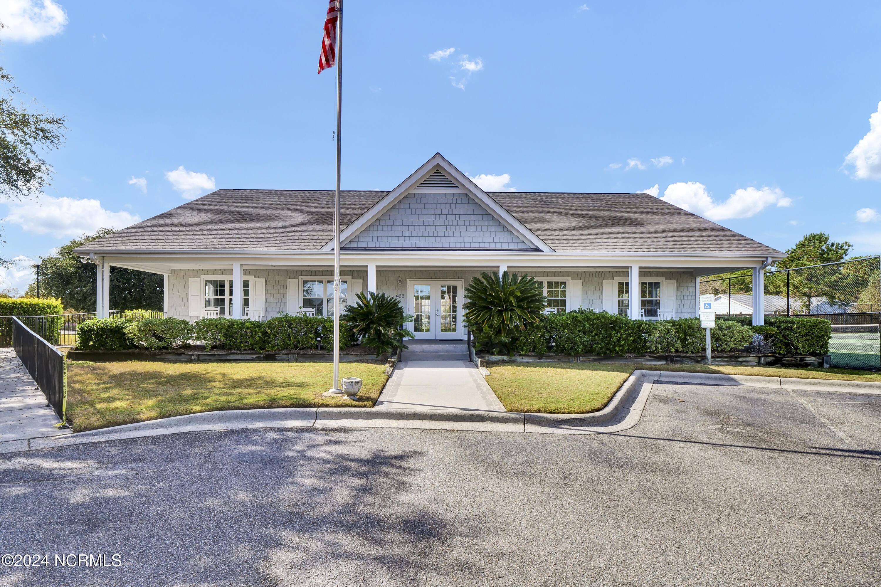 923 Royal Bonnet Drive