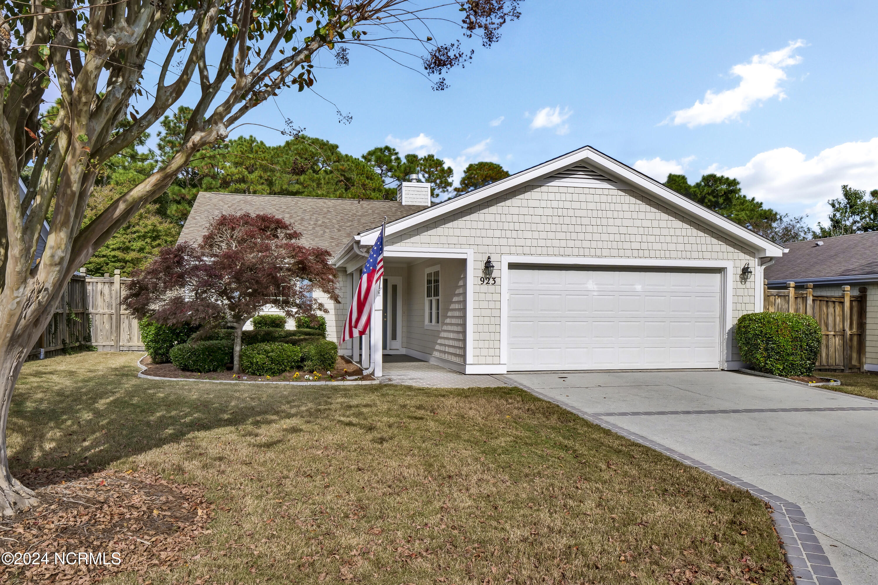 923 Royal Bonnet Drive