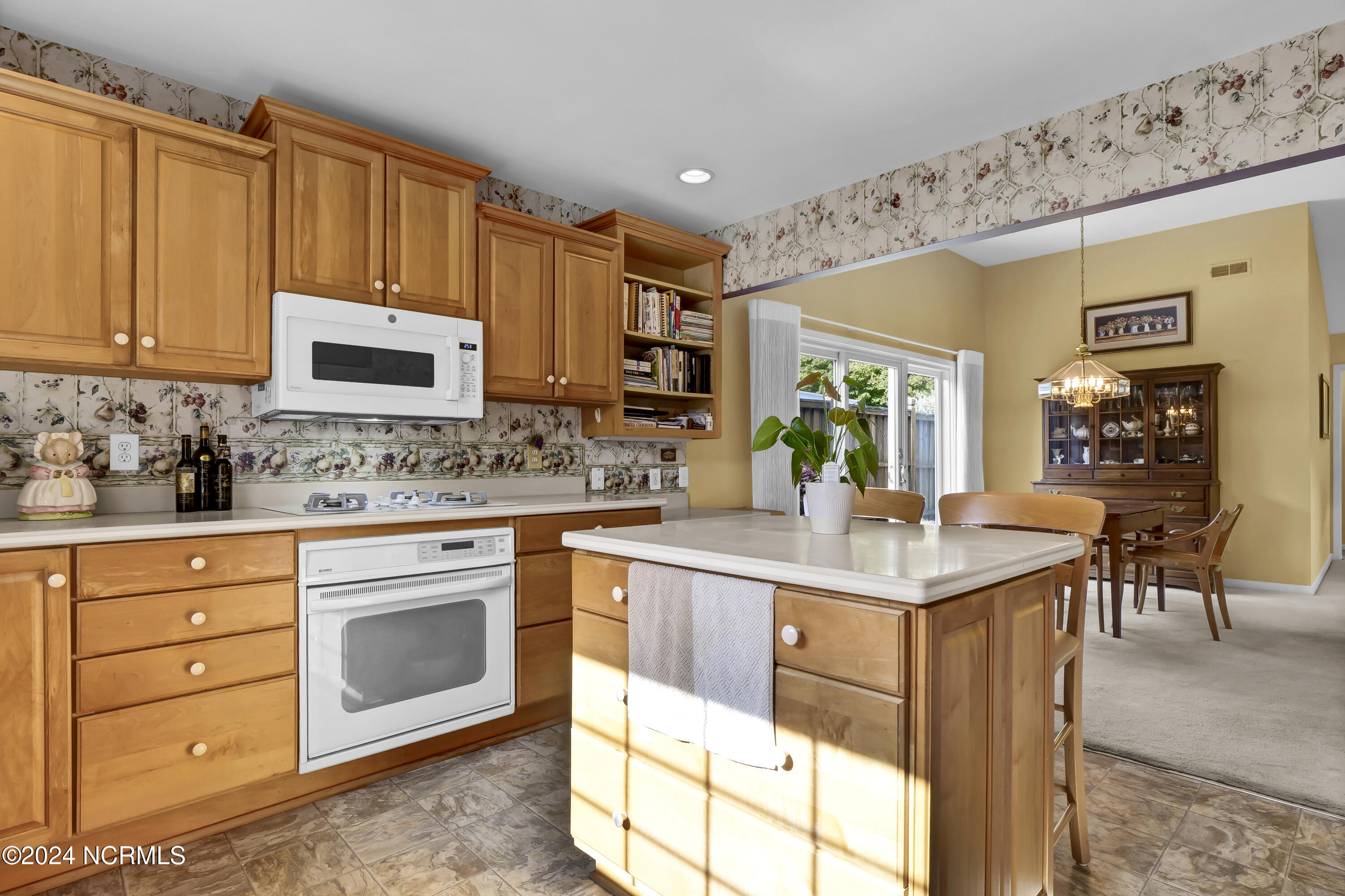 923 Royal Bonnet Drive