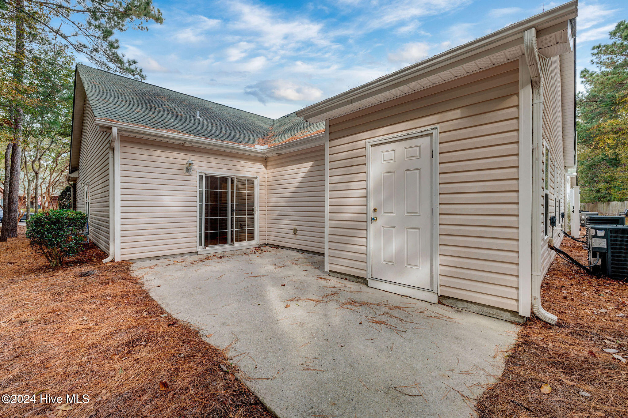 1602 Honeybee Lane