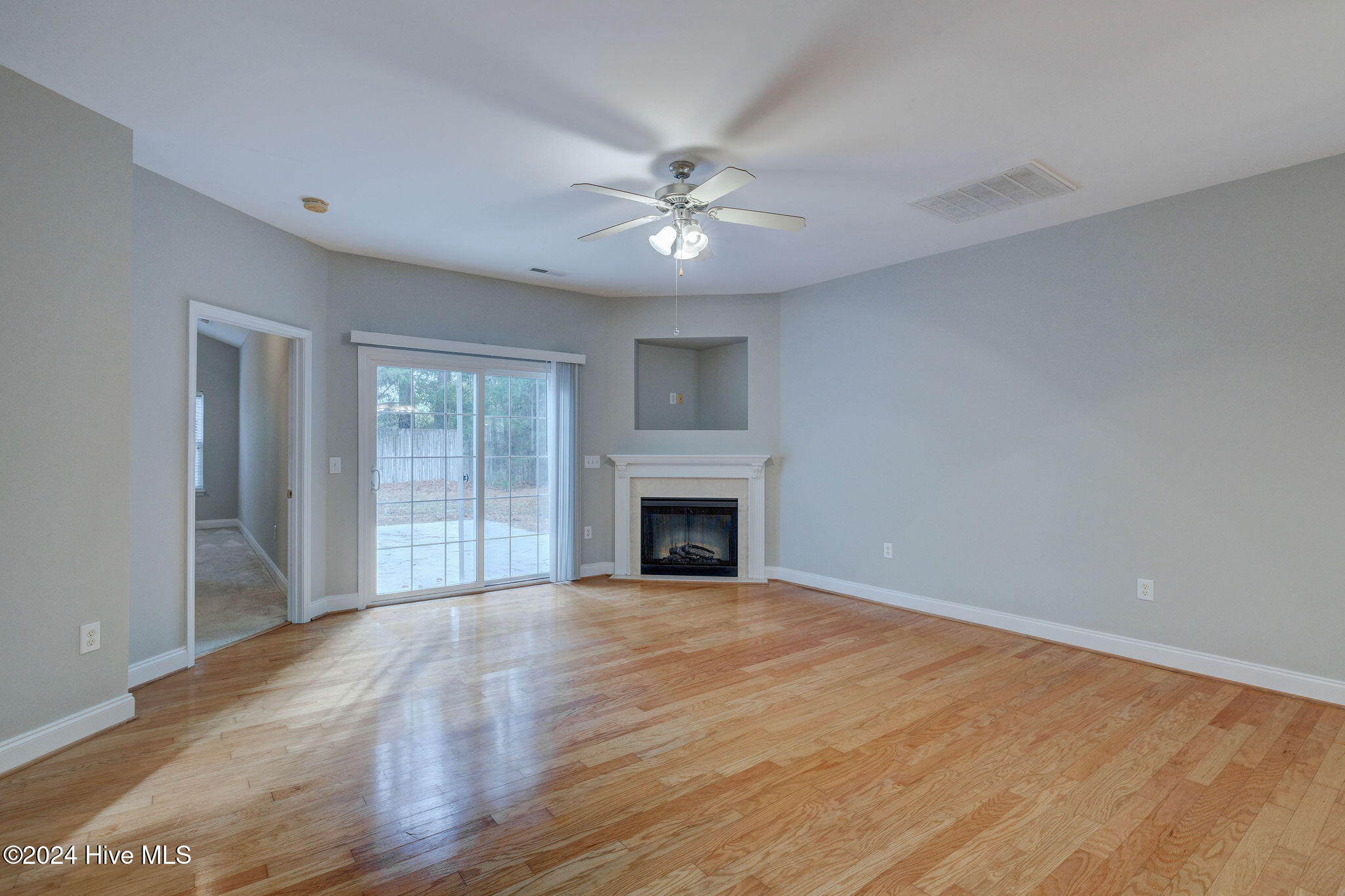 1602 Honeybee Lane