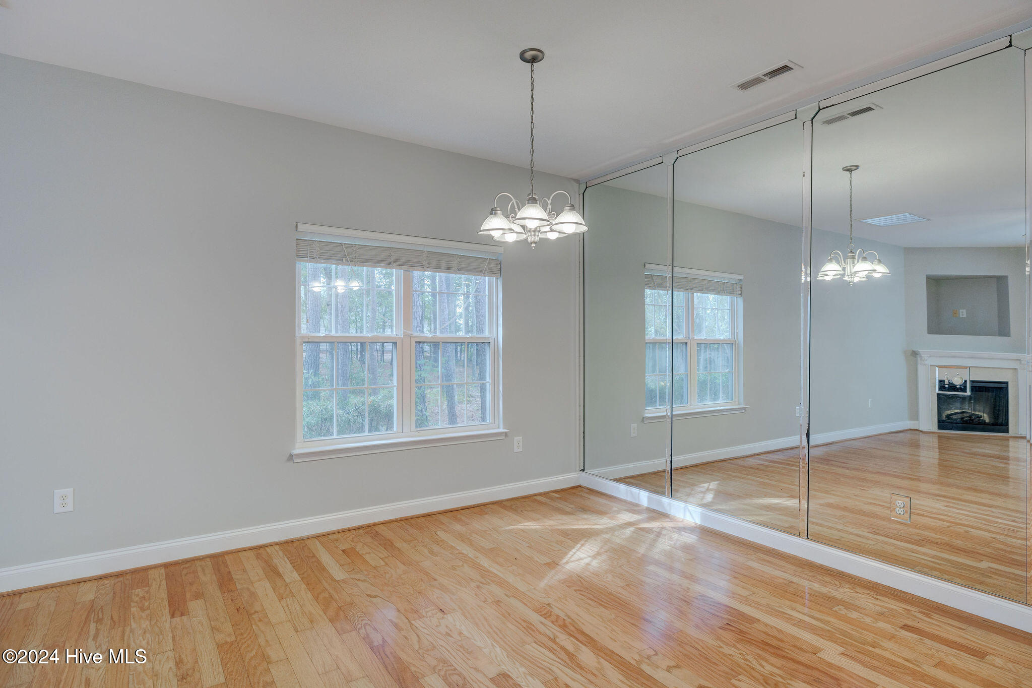 1602 Honeybee Lane