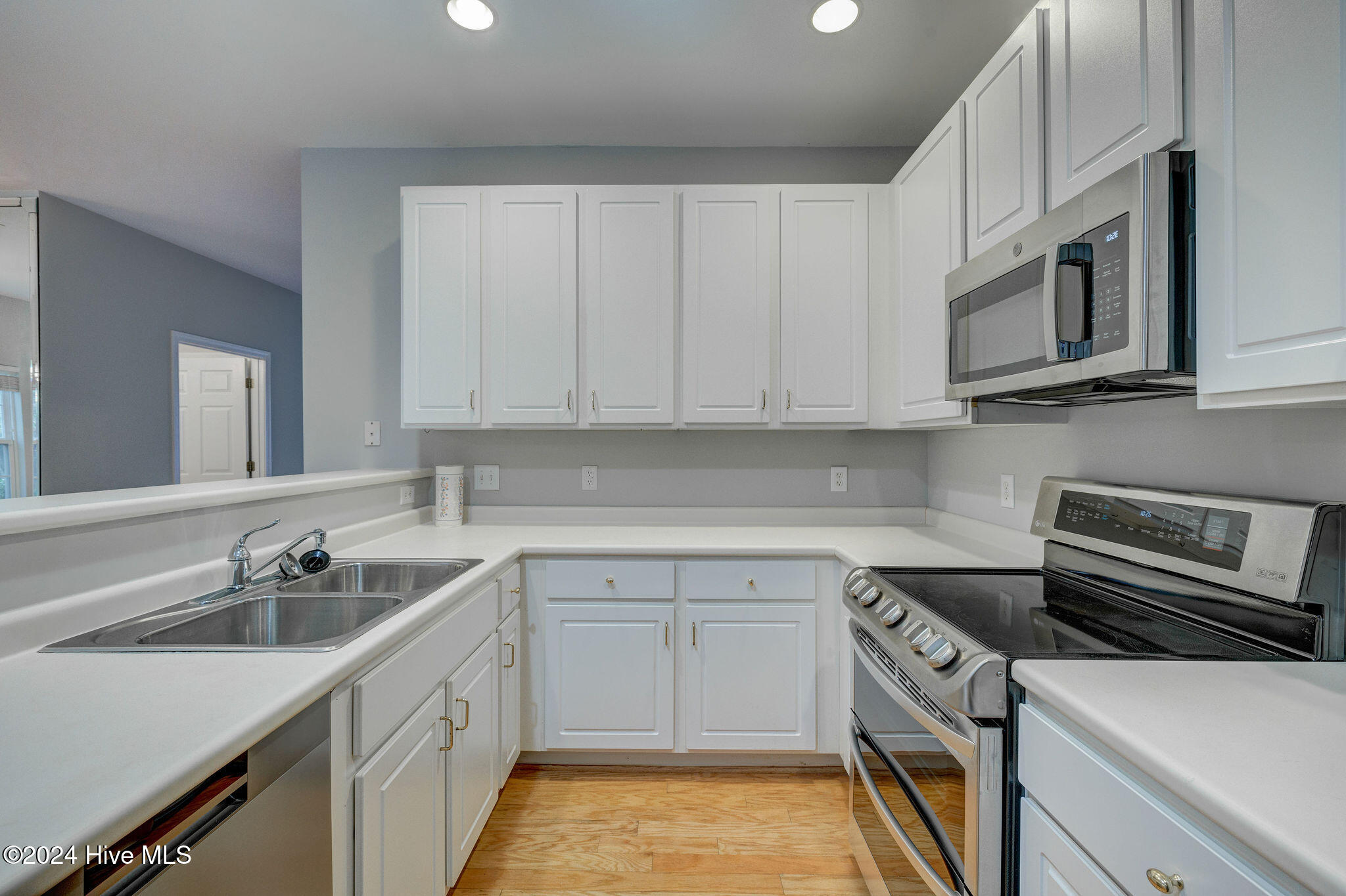 1602 Honeybee Lane