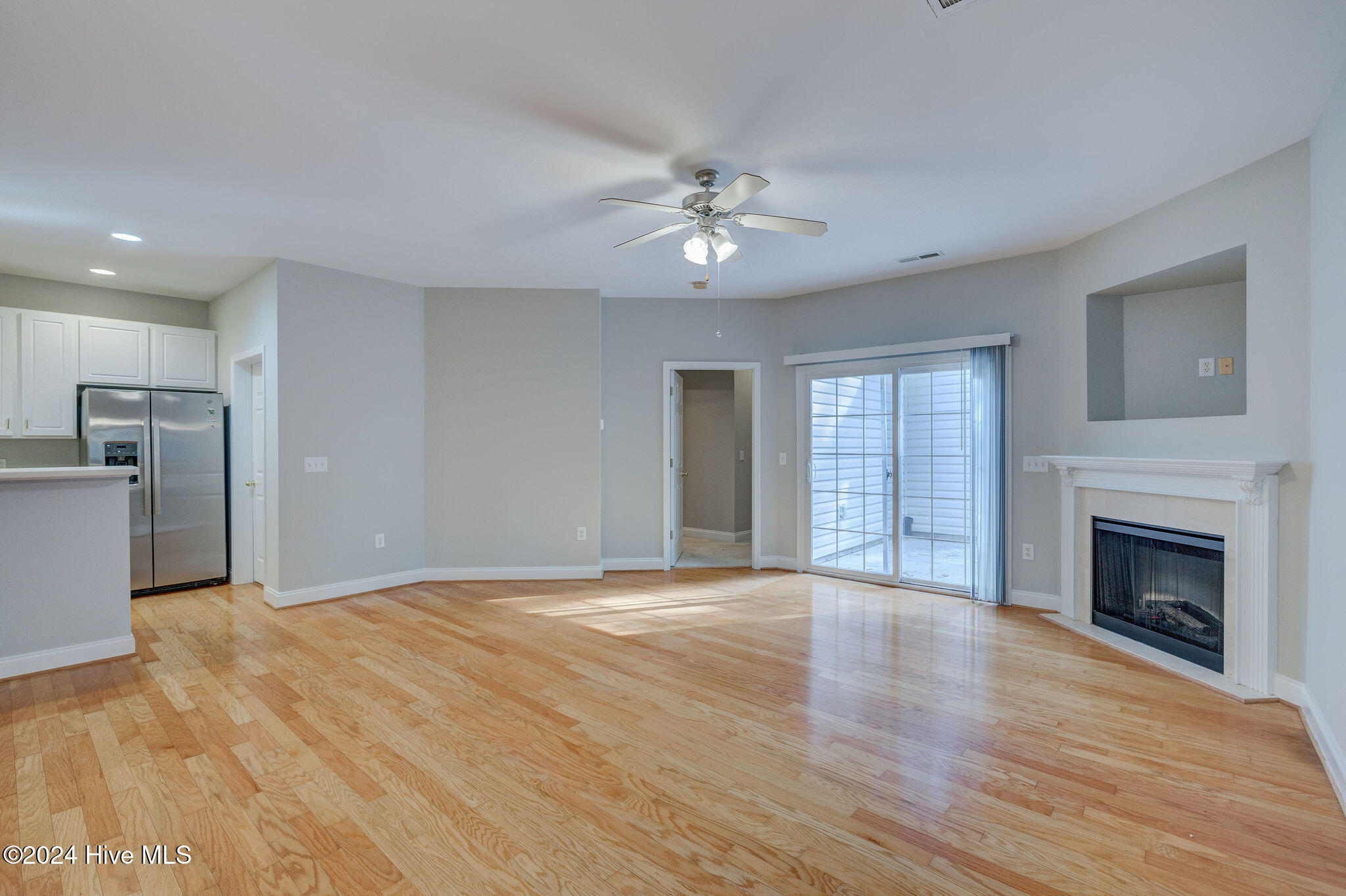1602 Honeybee Lane