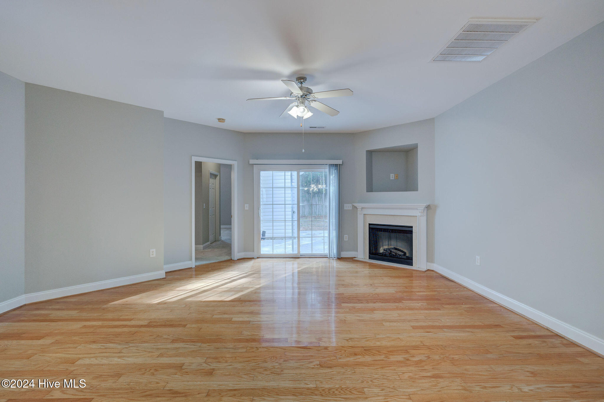 1602 Honeybee Lane