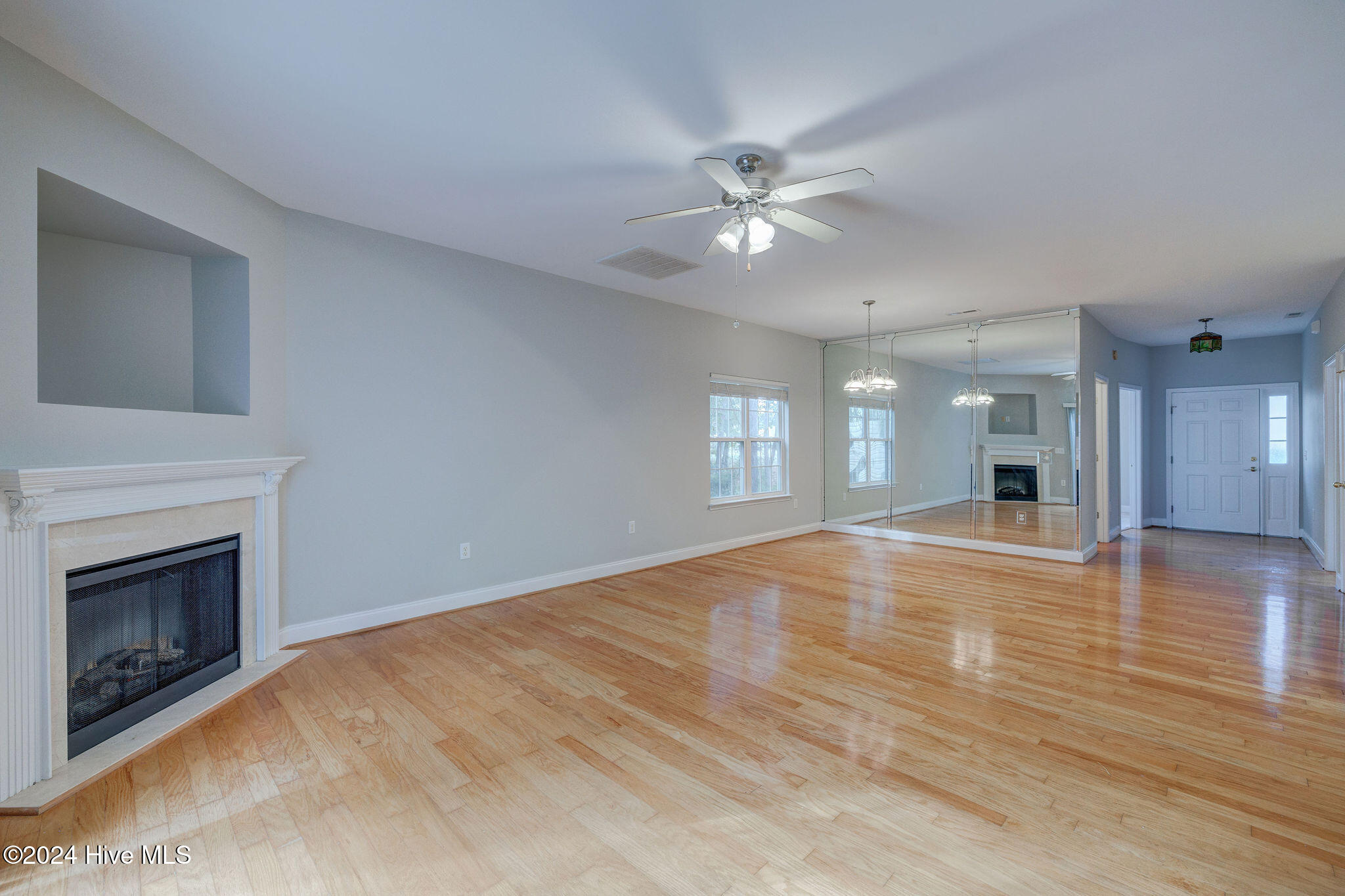 1602 Honeybee Lane