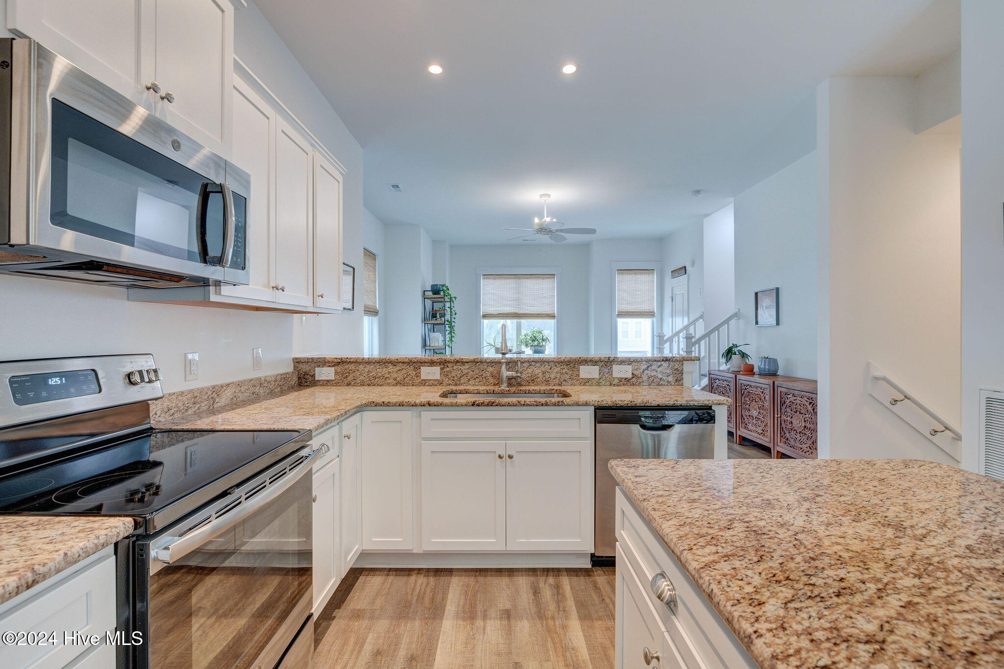 4022 Tamarisk Lane