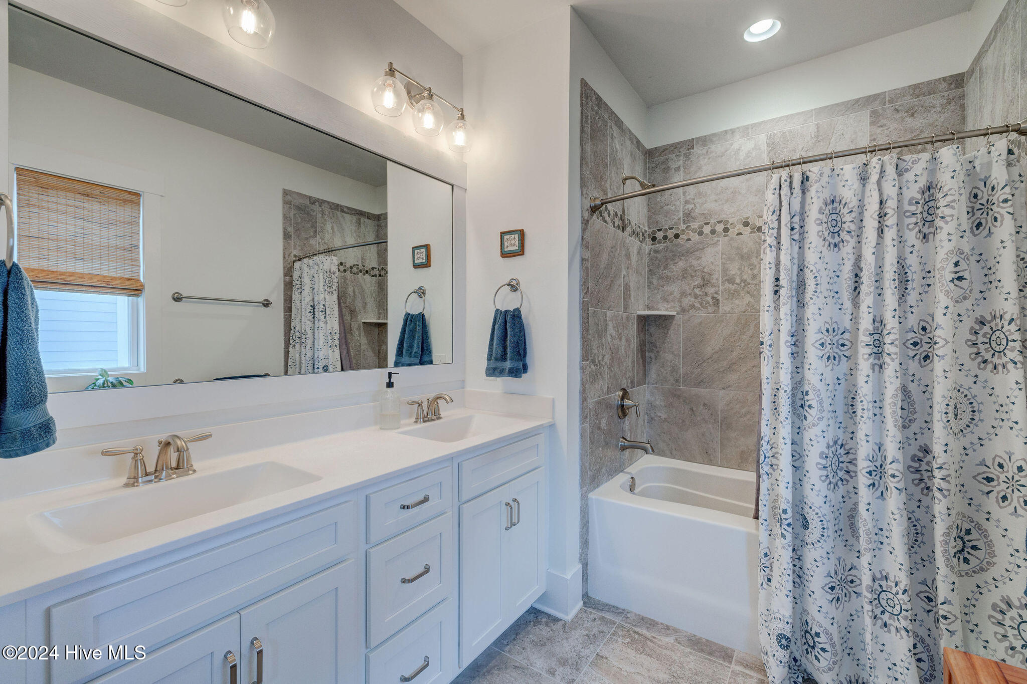 4022 Tamarisk Lane