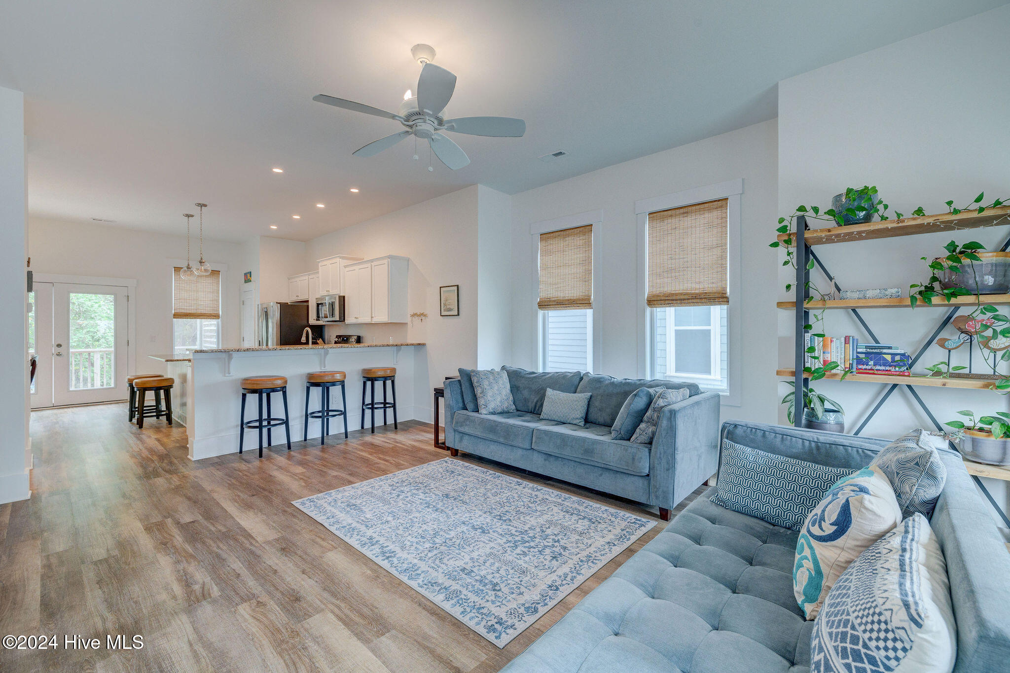 4022 Tamarisk Lane