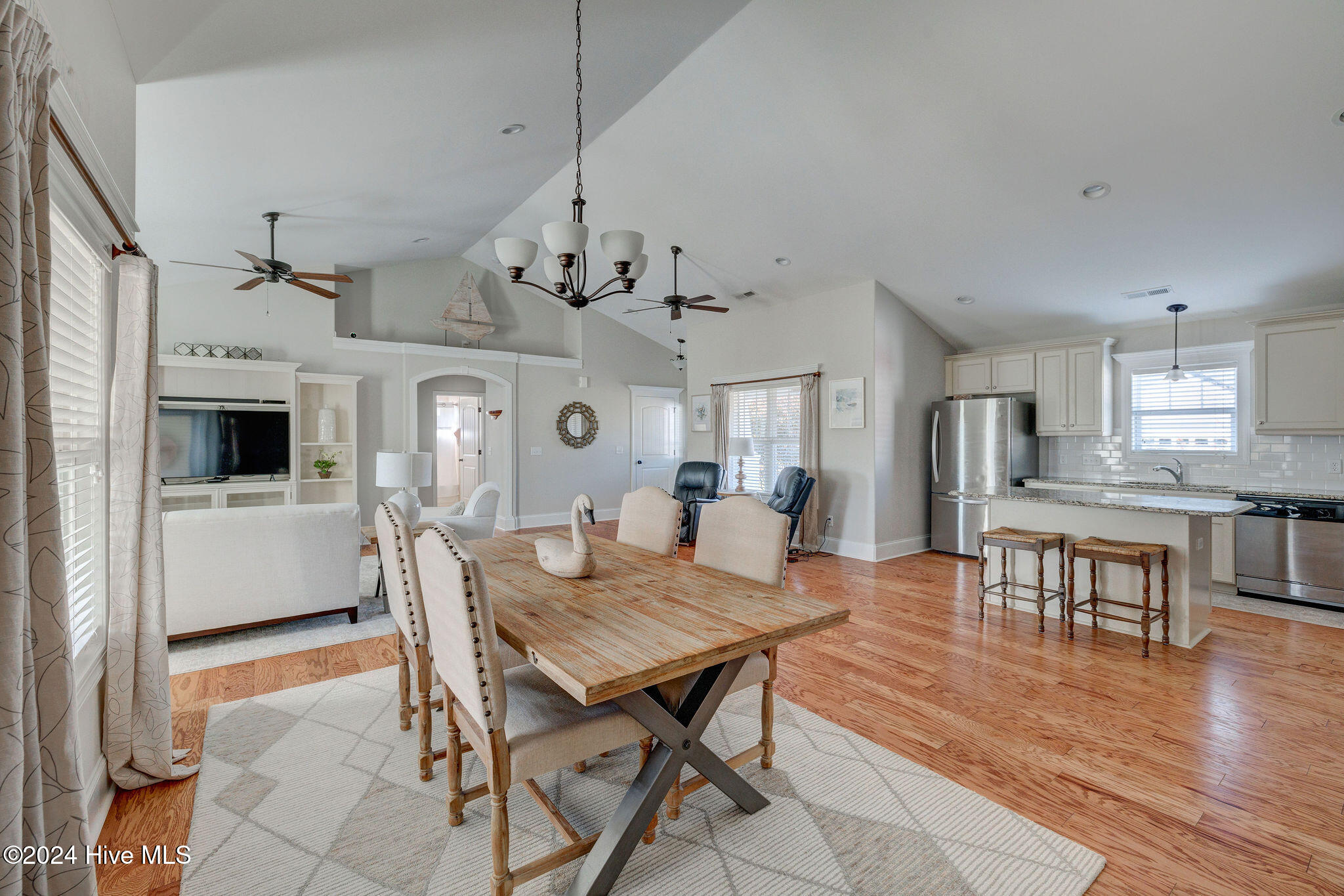 2130 Maple Leaf Drive