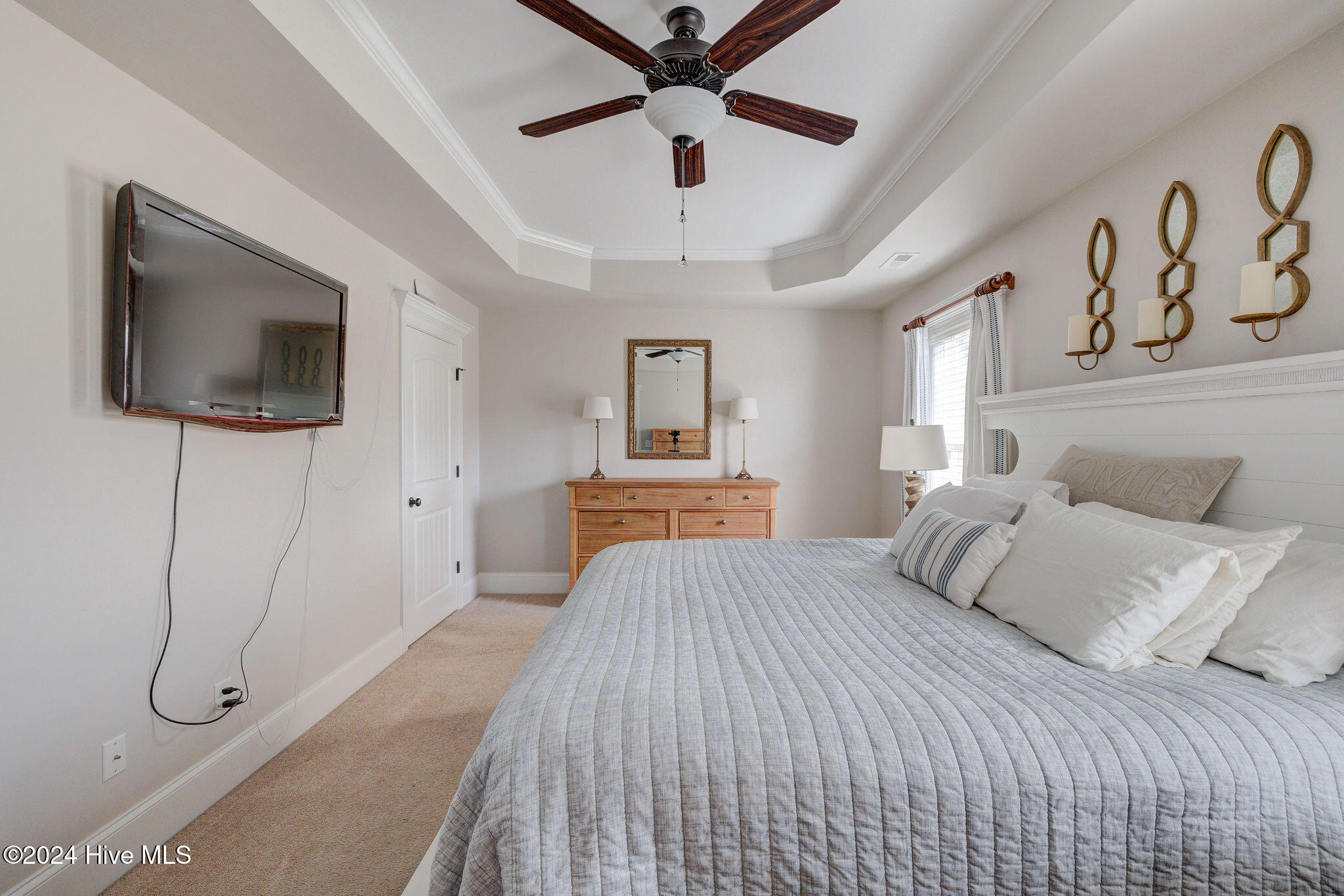 2130 Maple Leaf Drive