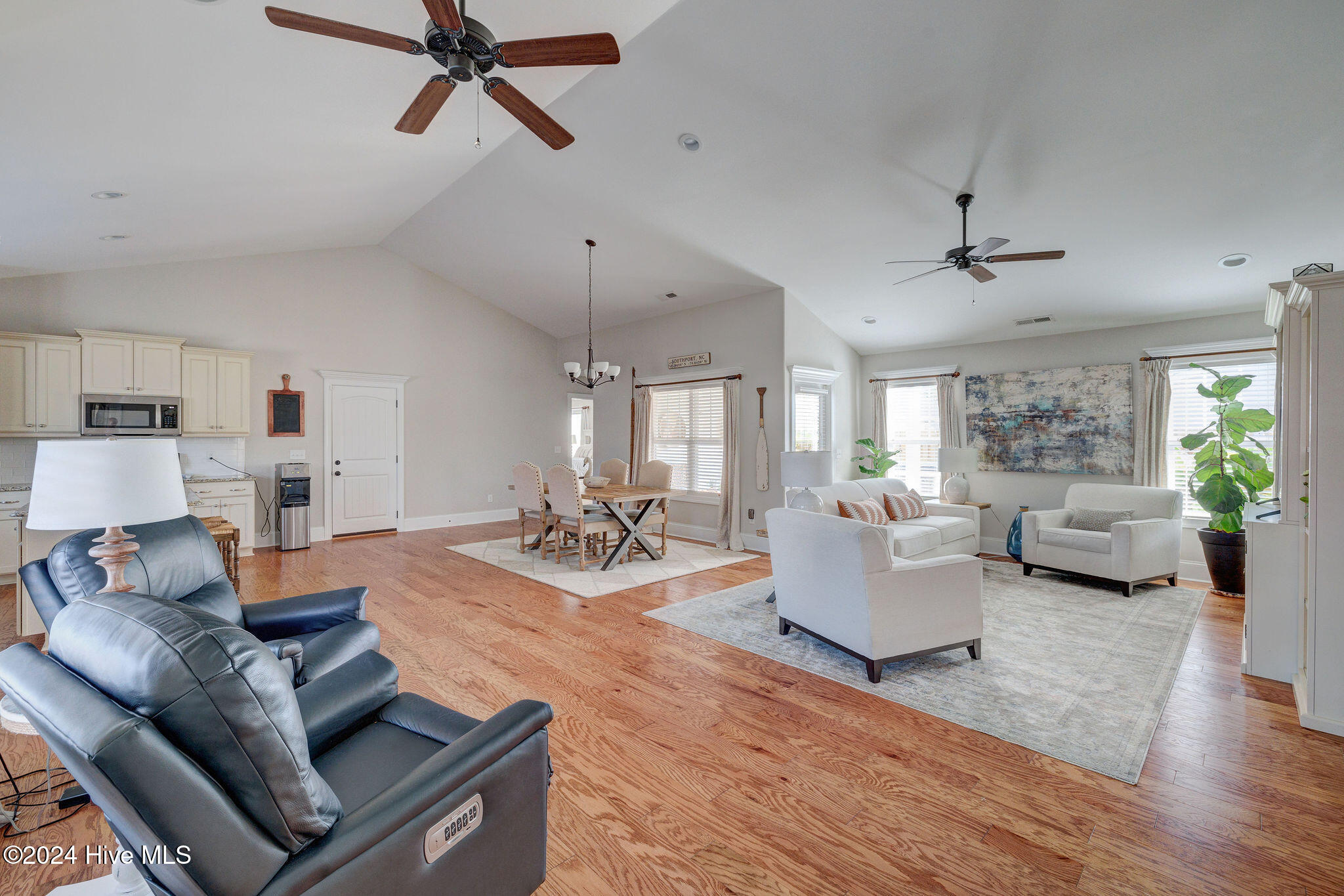 2130 Maple Leaf Drive