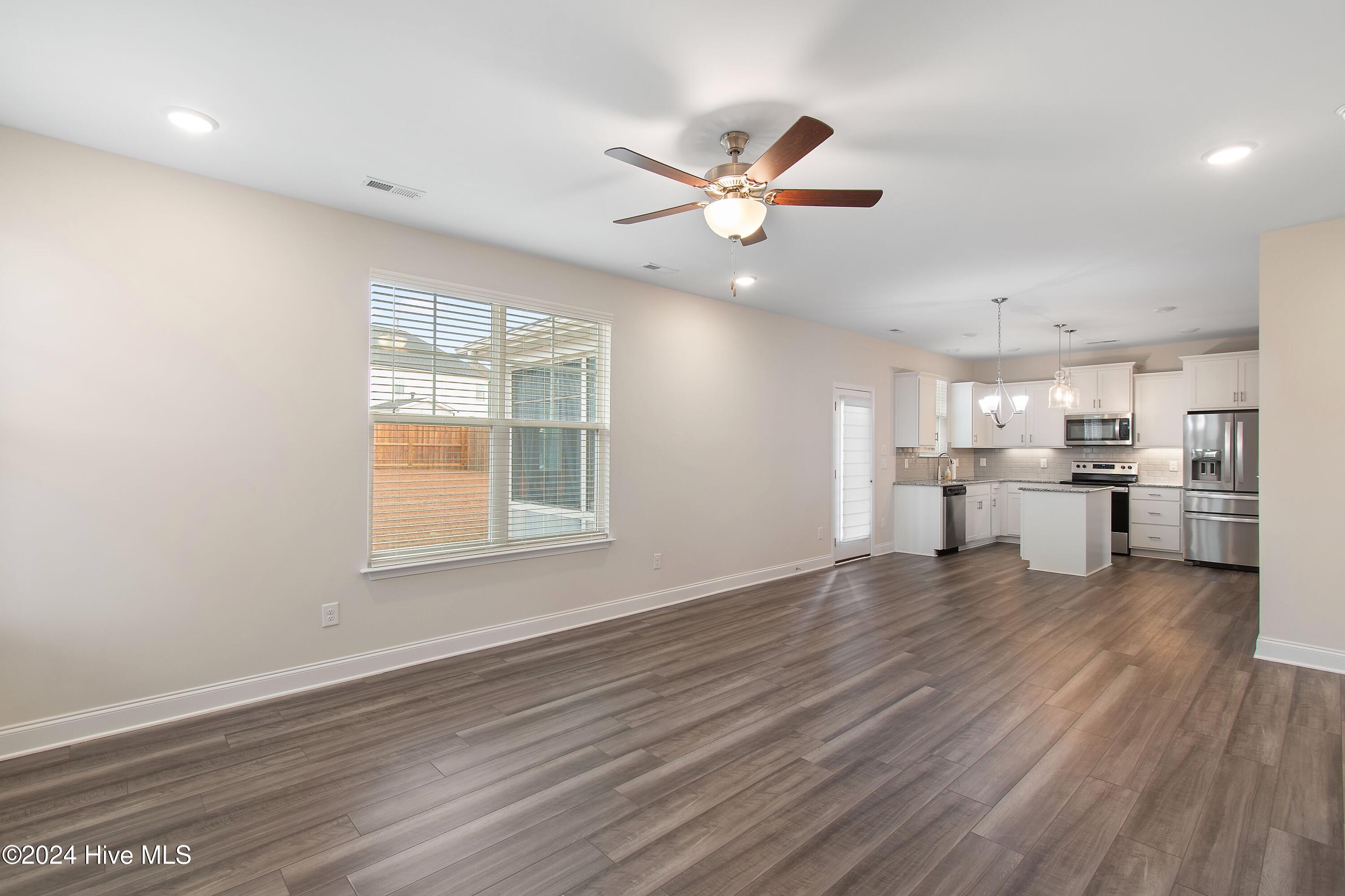 2613 Longleaf Pine Circle