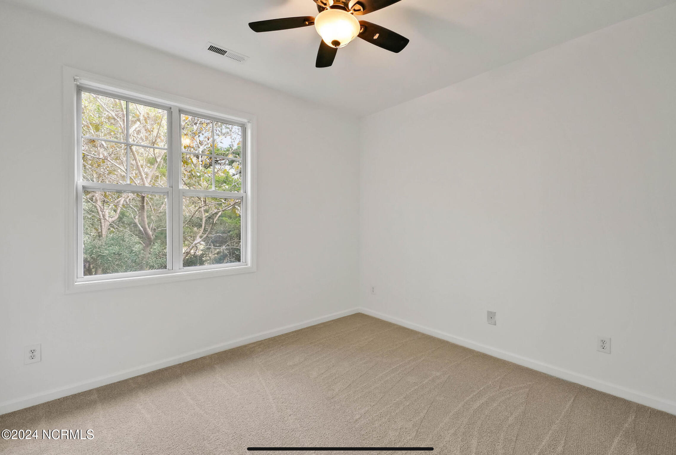 5627 Moss Vine Place
