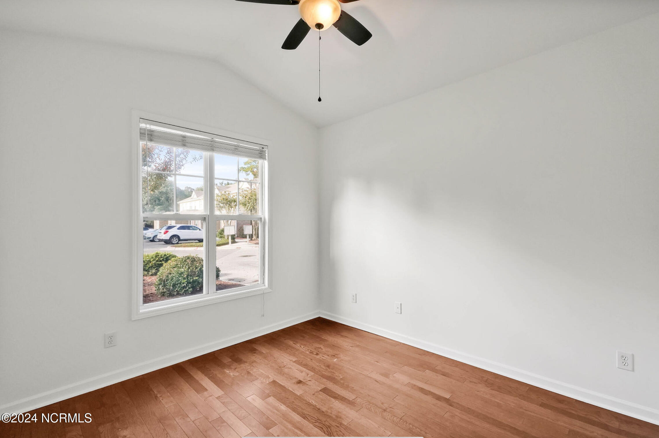 5627 Moss Vine Place