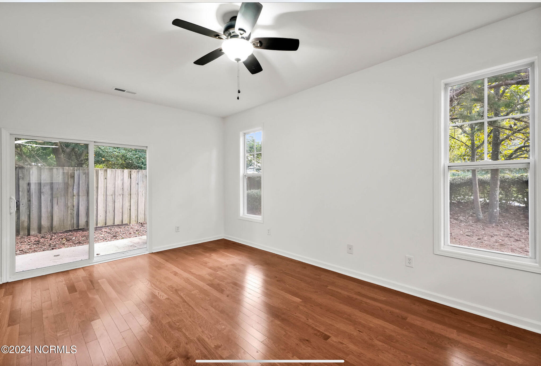 5627 Moss Vine Place