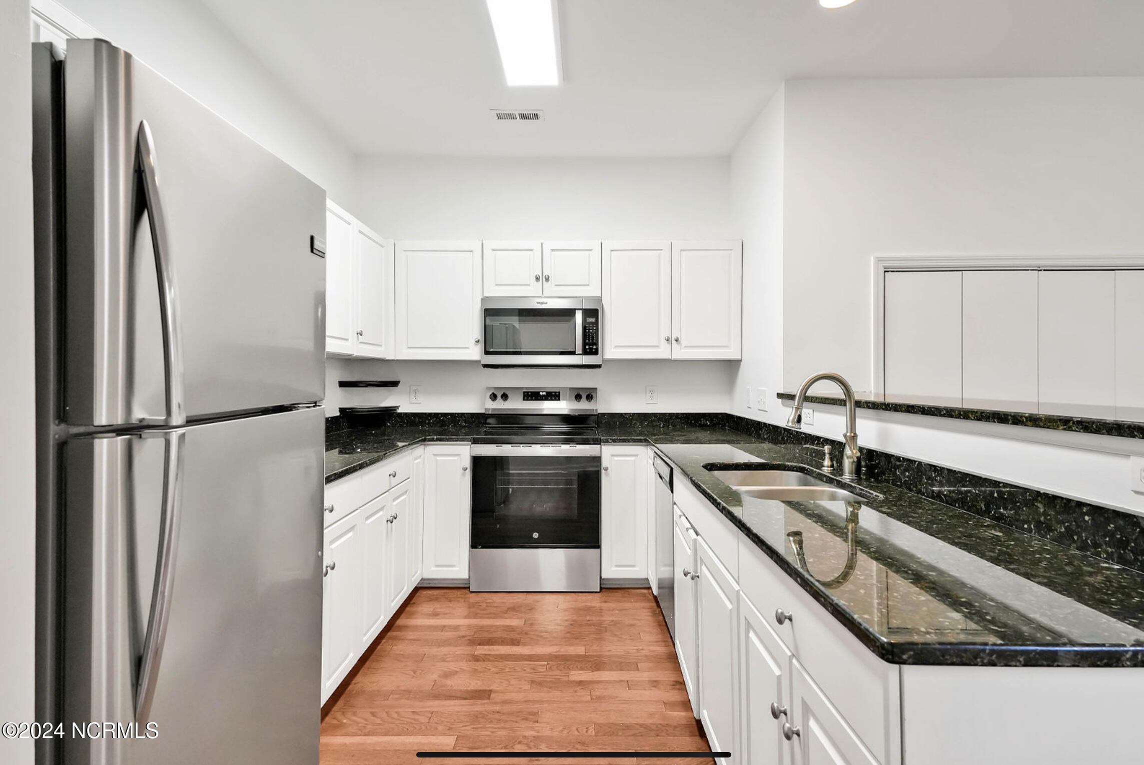 5627 Moss Vine Place