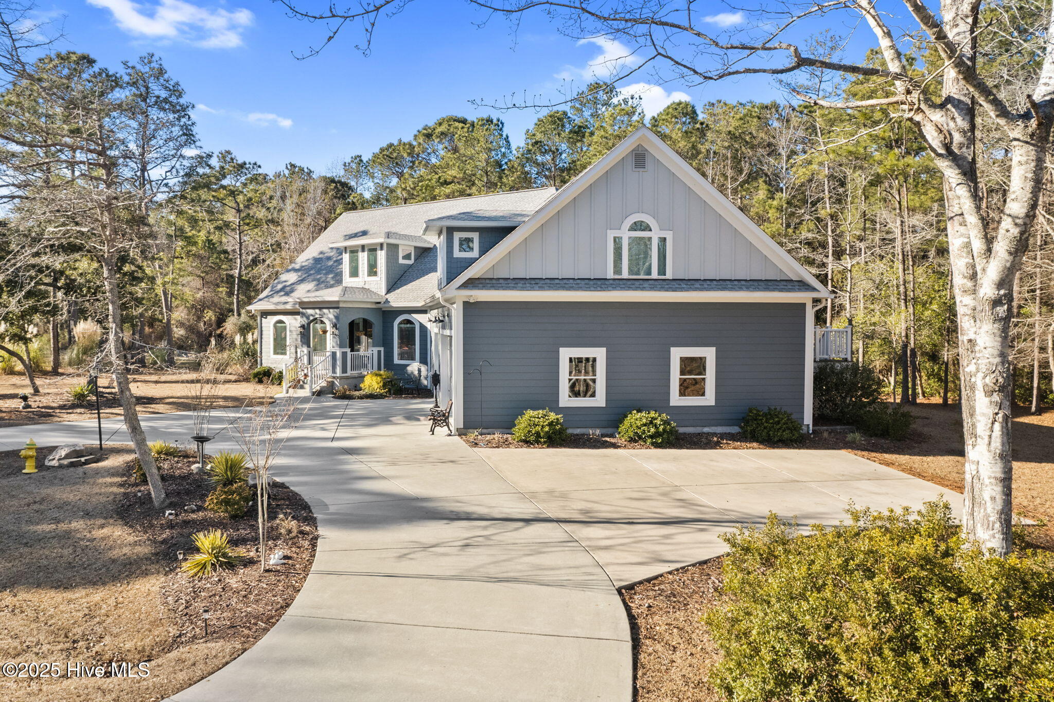 384 Genoes Point Road SW