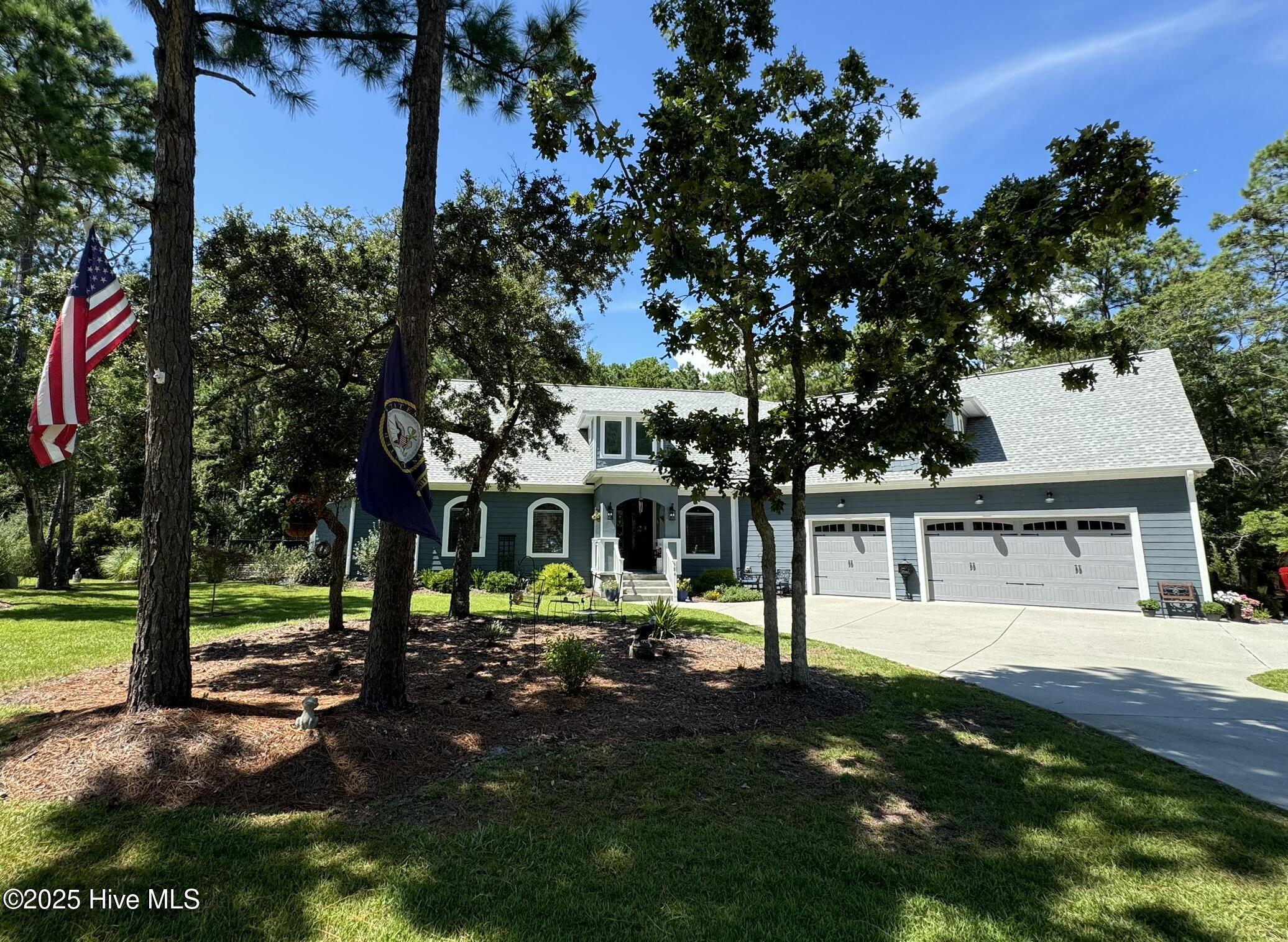 384 Genoes Point Road SW