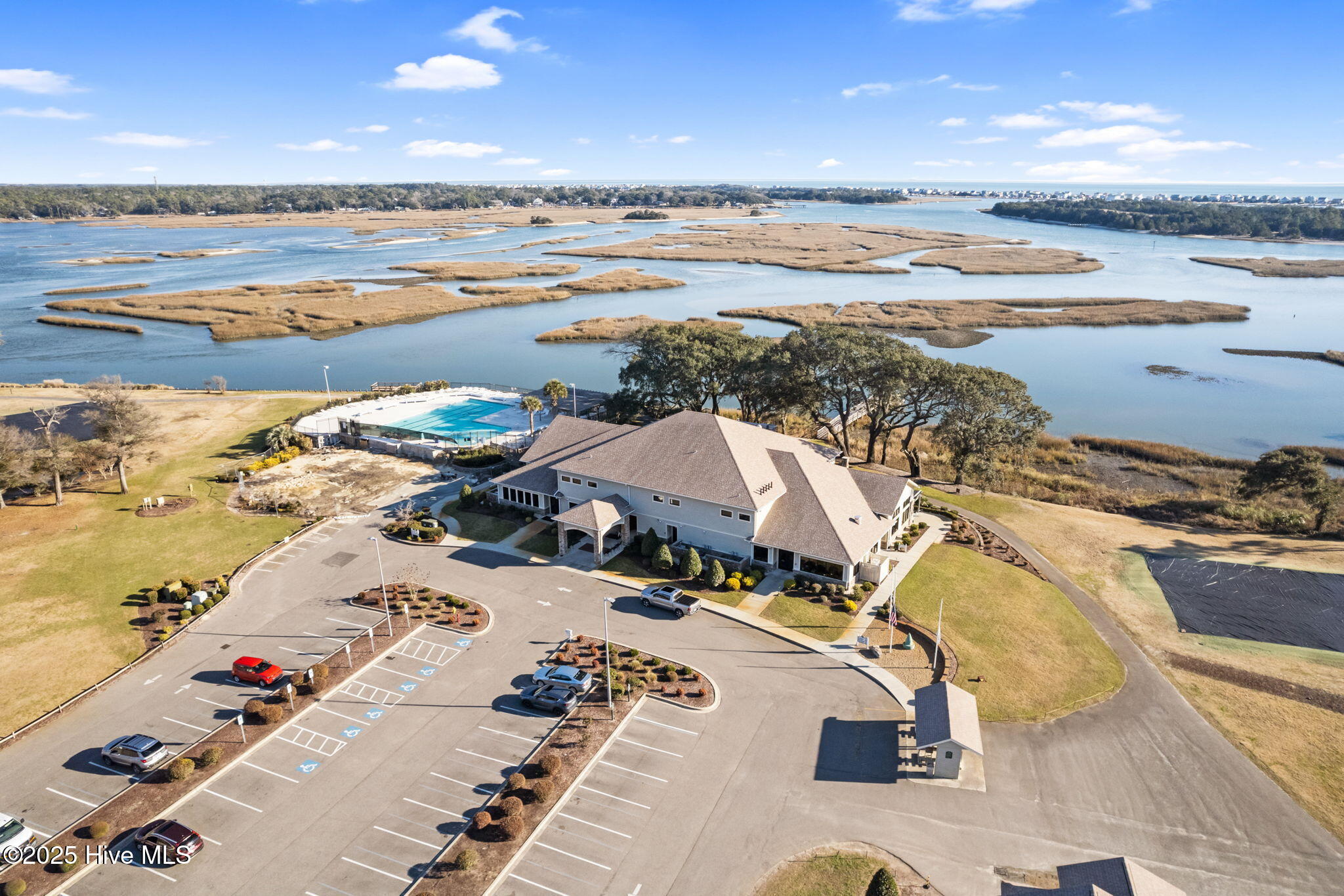384 Genoes Point Road SW