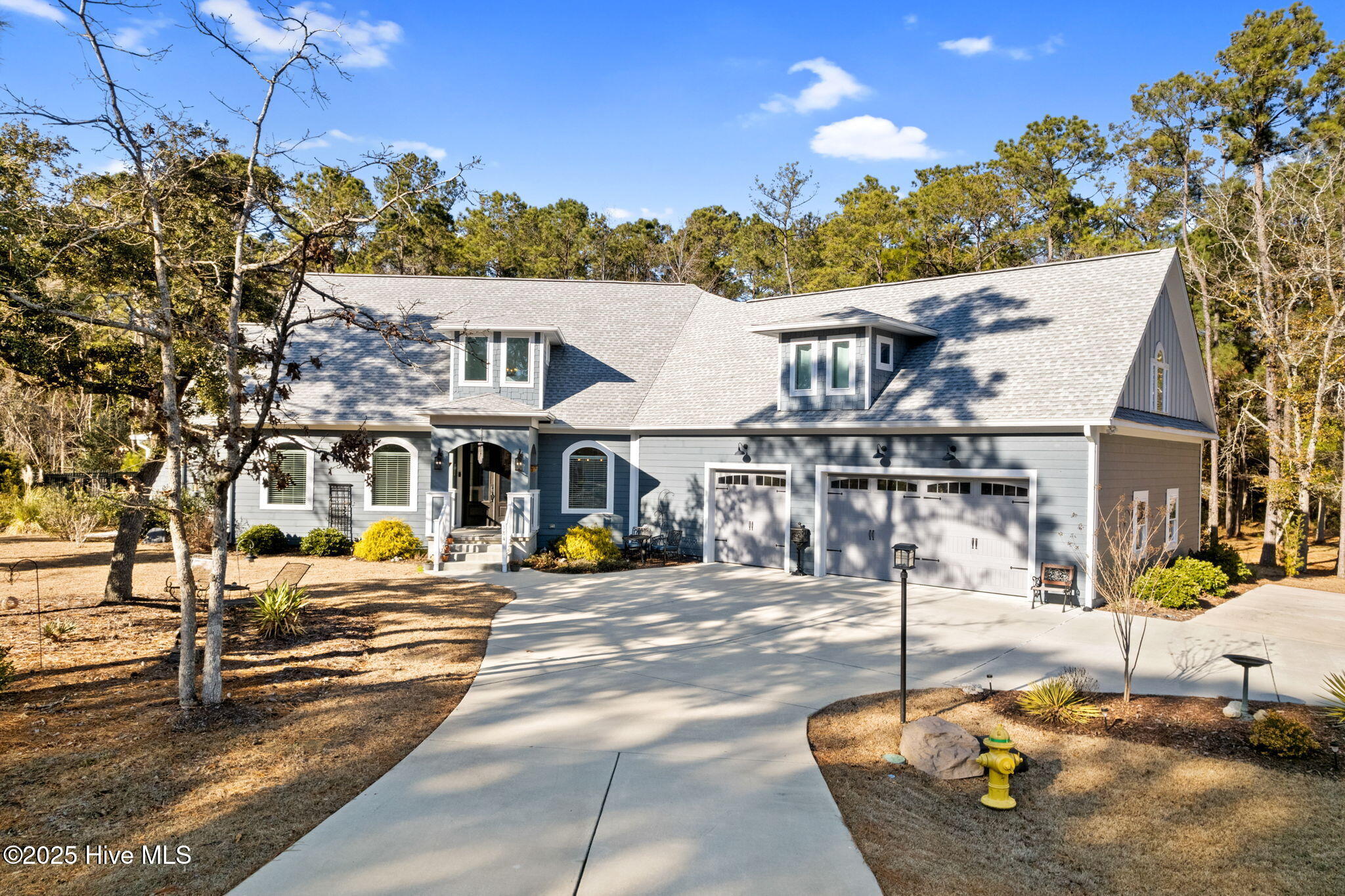 384 Genoes Point Road SW