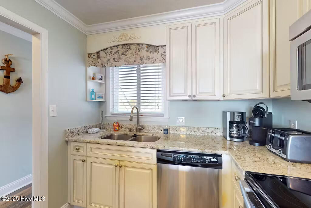 1000 Caswell Beach Road 1412
