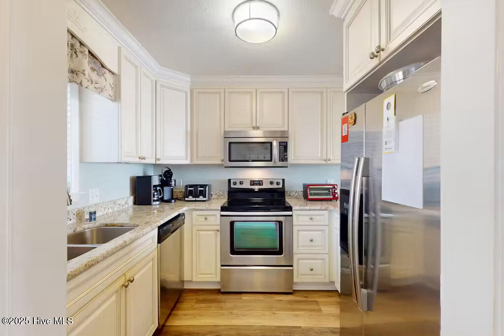 1000 Caswell Beach Road 1412