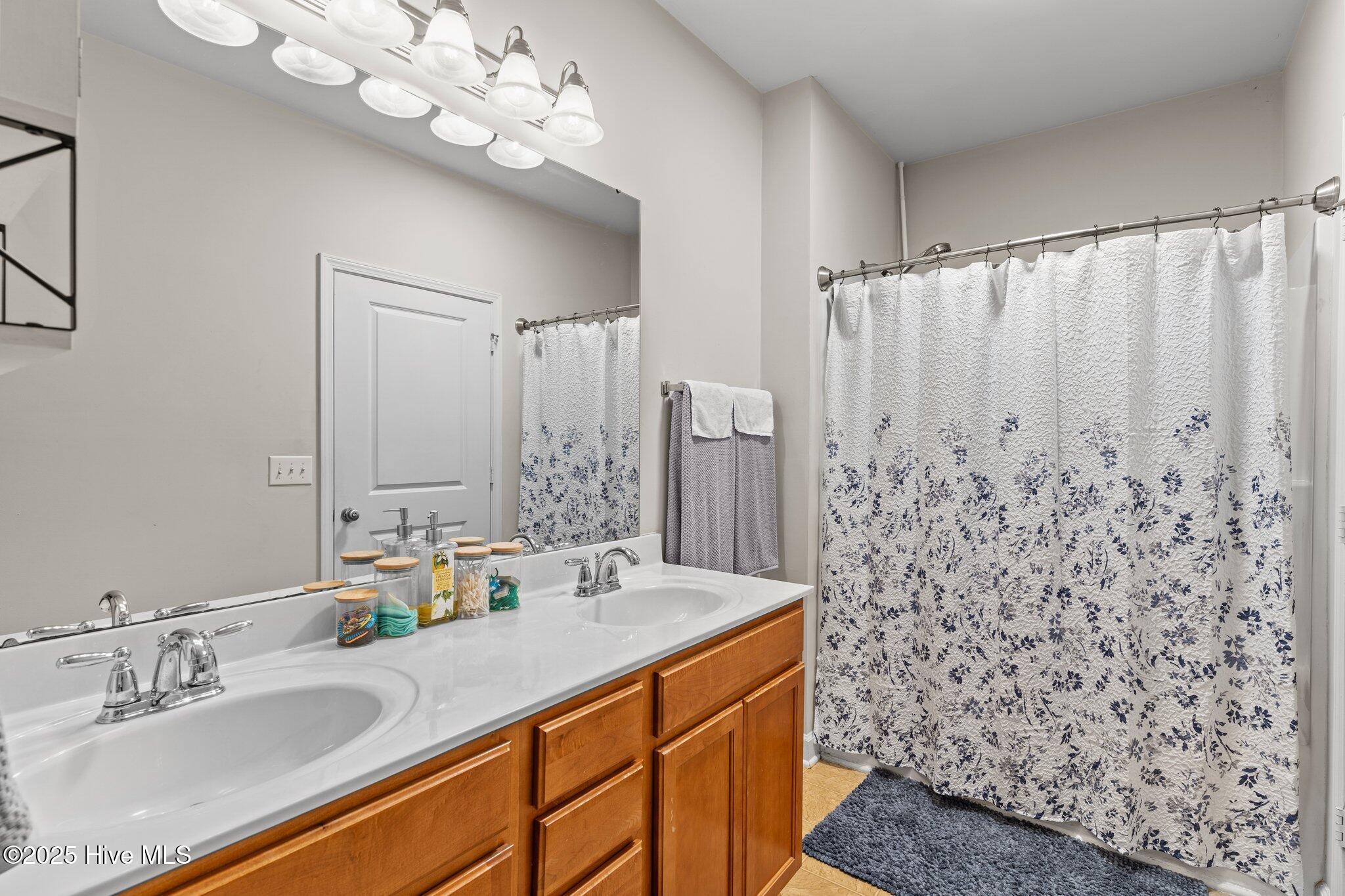 618 Condo Club Drive Unit 309