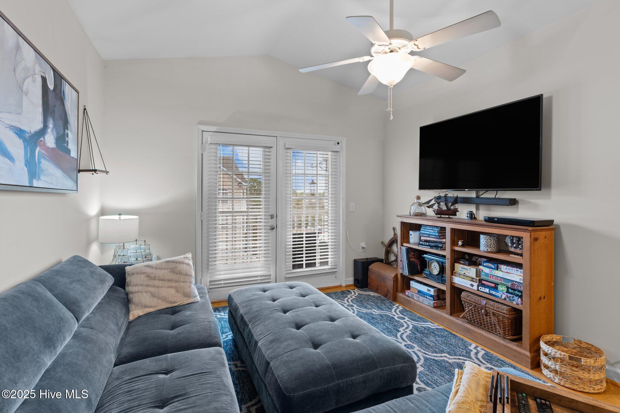 618 Condo Club Drive Unit 309