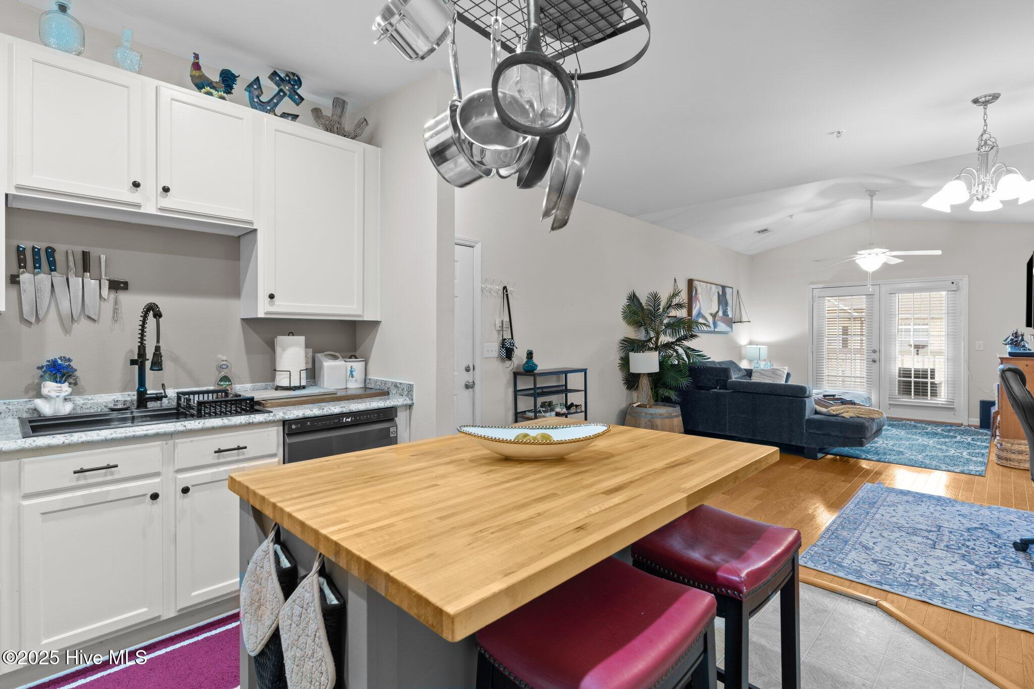 618 Condo Club Drive Unit 309