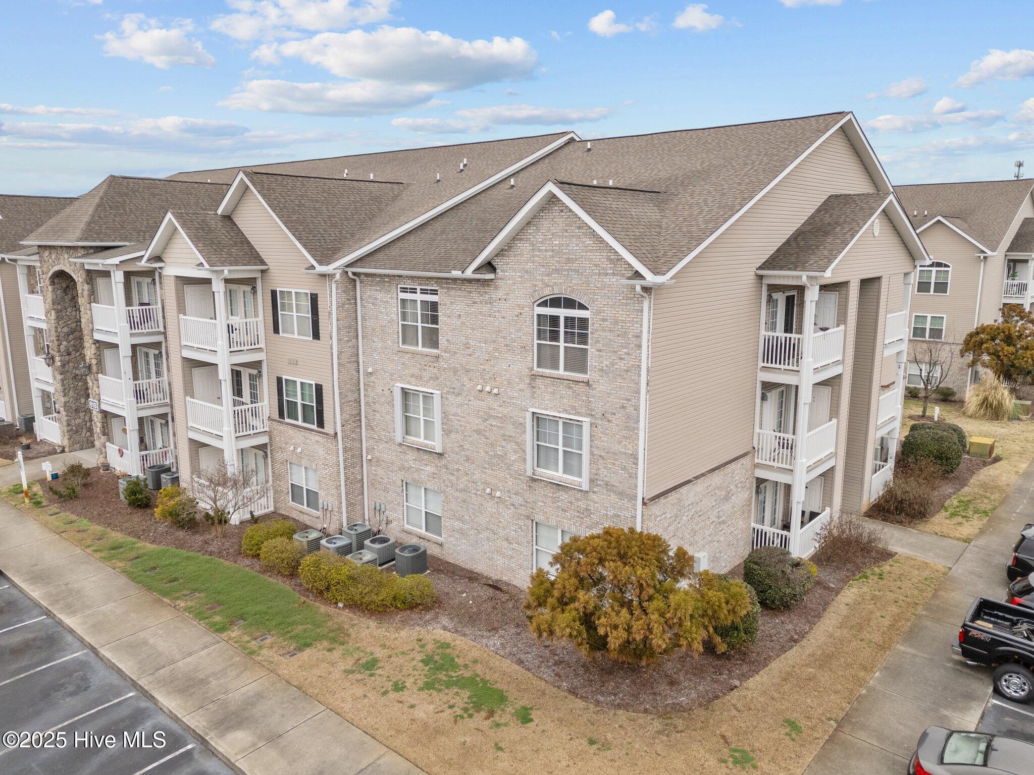 618 Condo Club Drive Unit 309