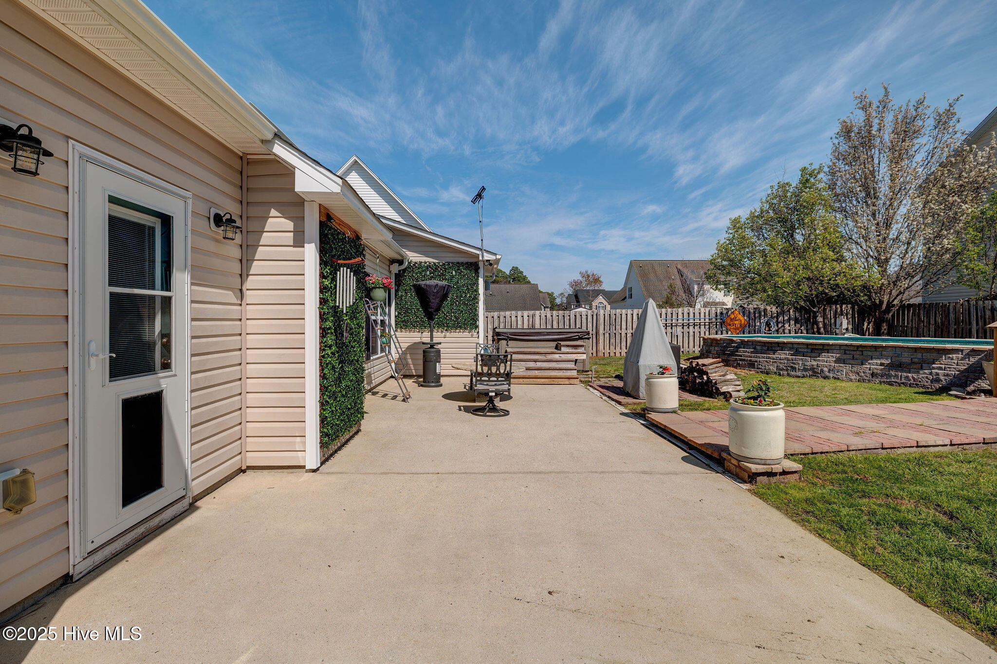 5515 Kathleen Drive