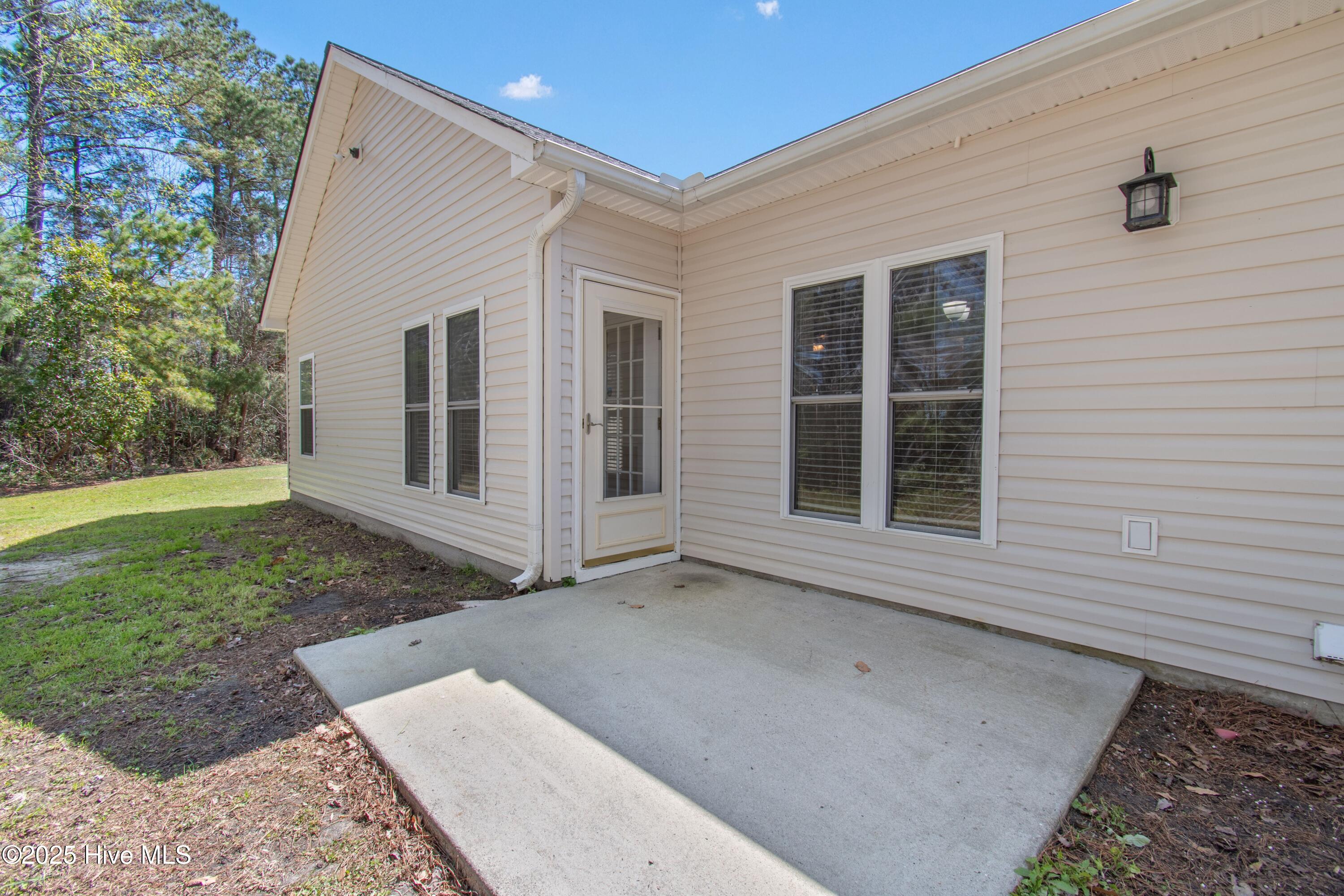 80 James Court SW